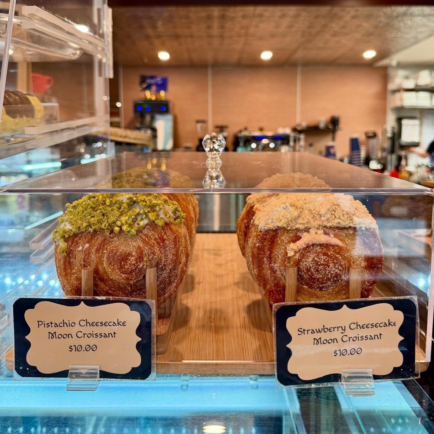 🌙✨ Have you tried our Moon Croissants yet? Flaky, buttery magic filled with your favorite cheesecake flavors. 💫

So tell us &hellip; are you Team Pistachio Cheesecake or Team Strawberry Cheesecake? 🩷💚

#MoonCroissant #YazsTable #YazitUp #Croissan