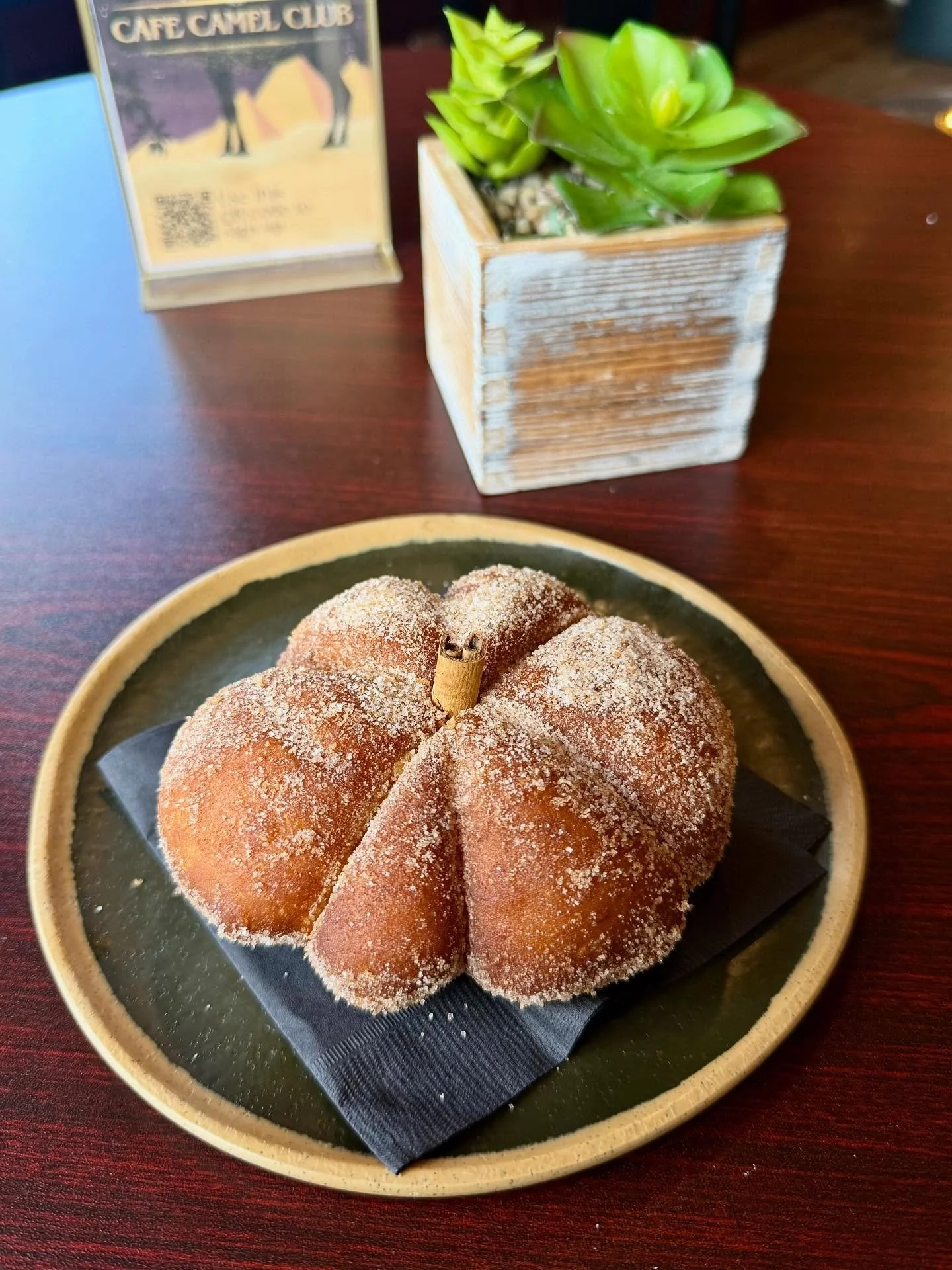 ⚠️ WARNING: Our warm, soft Pull-Apart Pumpkin Cheesecake Donuts may cause extreme levels of happiness &amp; bliss. Proceed with caution ⛔️ 

Grab yours today at the Cafe ✨ Let us know what your think! 👇

#YazsTable #YazitUp #PullApartDonut #PumpkinD