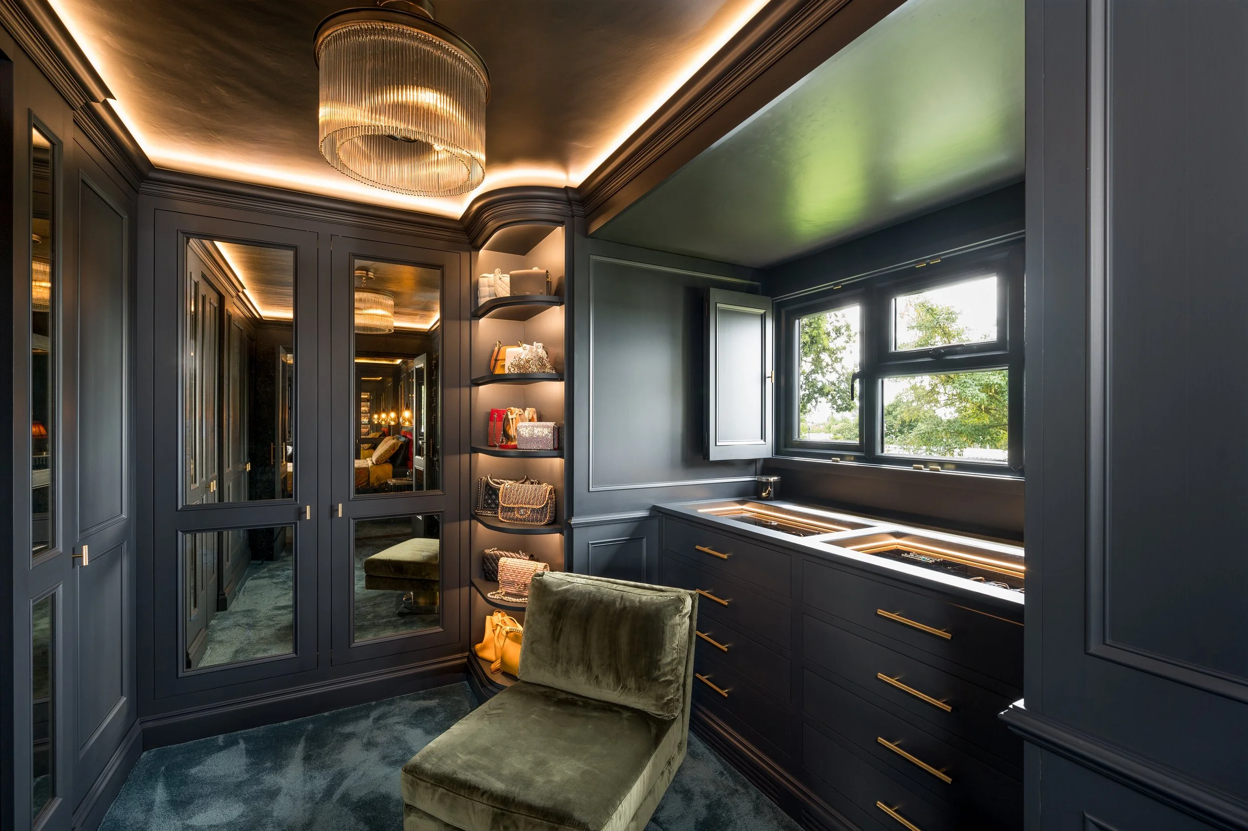 Bedroom & Walk In Wardrobe