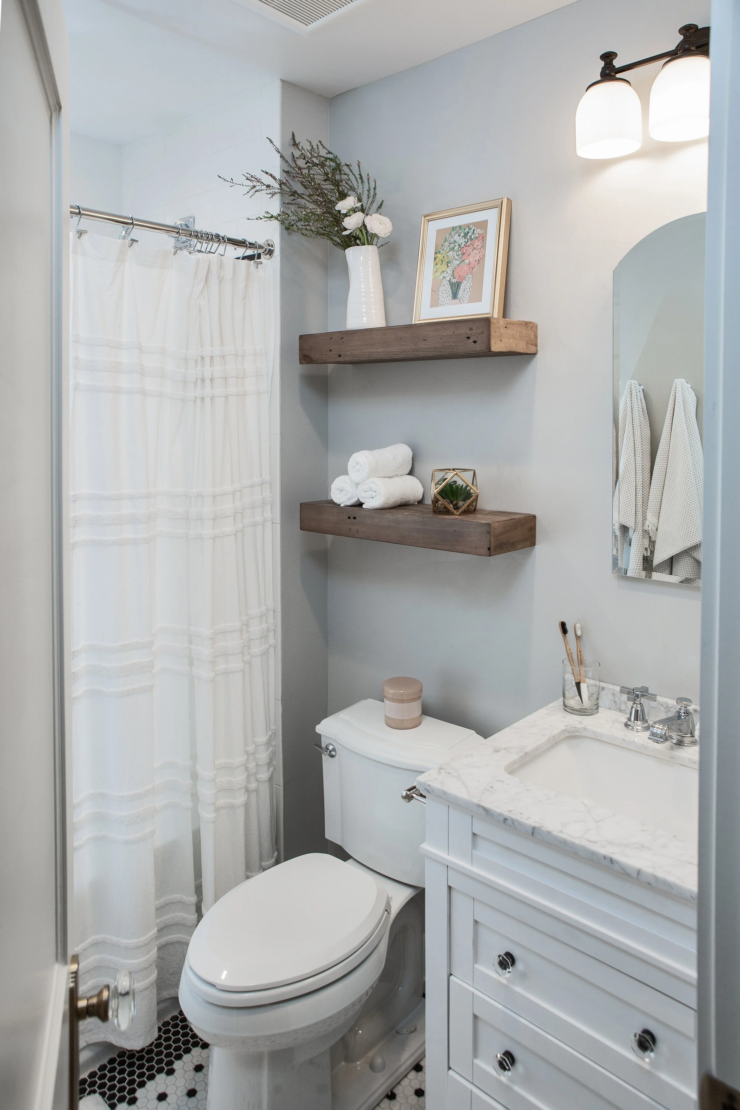 Heverly Heights: A Thoughtful Cottage Addition by Lindy Design Build ...