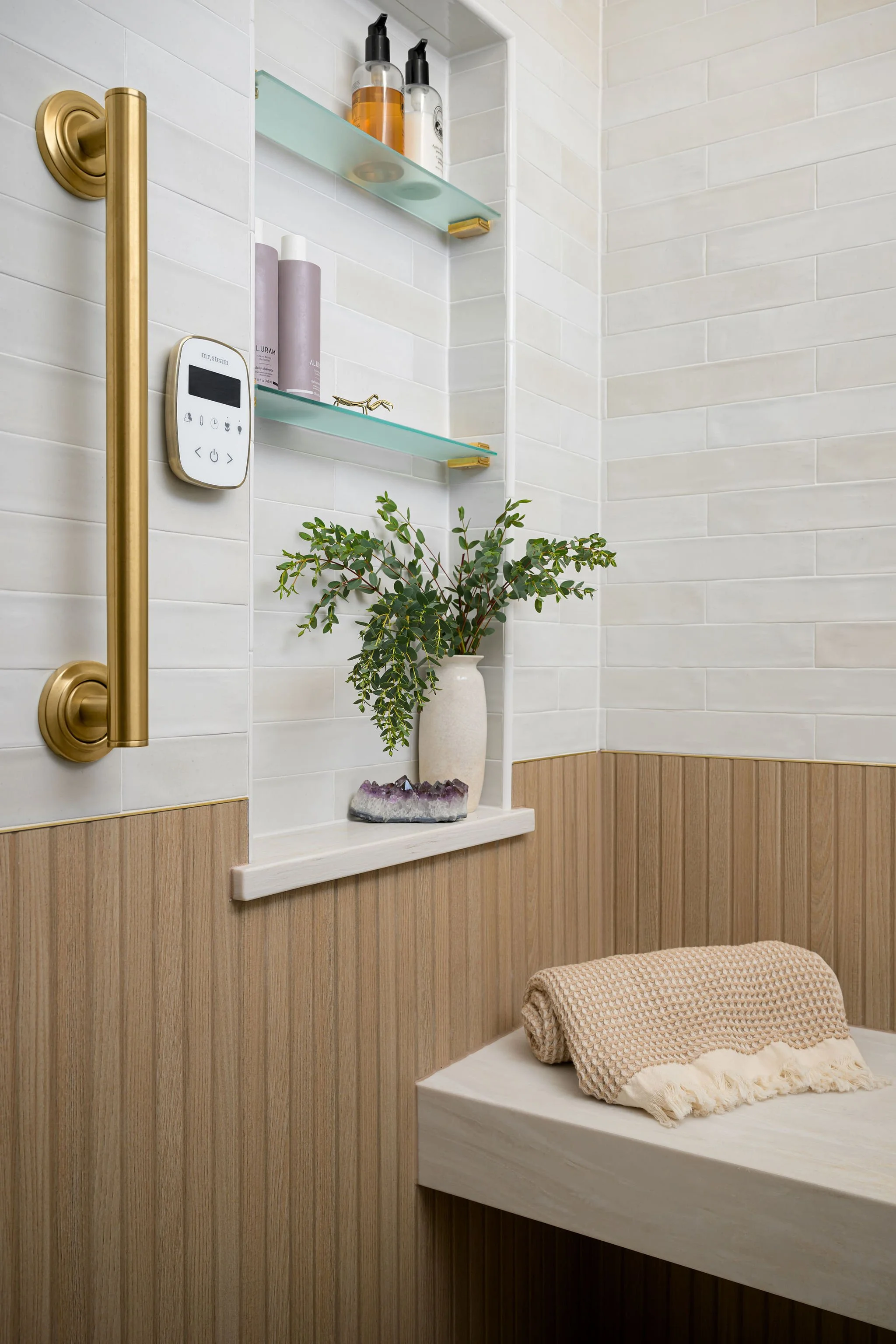 LindyDesignBuild_DeerCloverWay_Bath_4.jpg