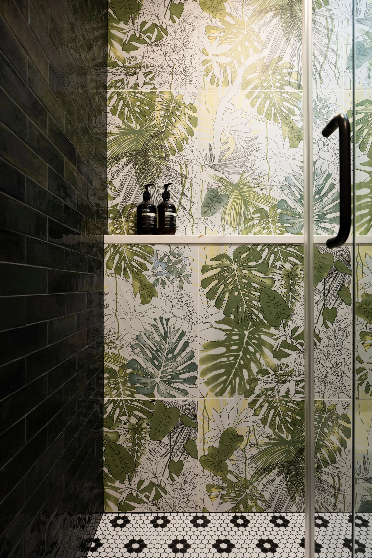 Jungle leaf mural tile in the bath one shower
