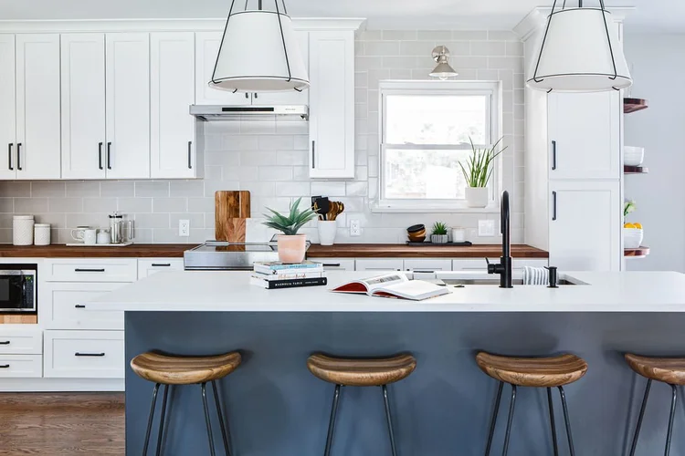 Contemporary kitchen at Bonvue Ranch in Lakewood