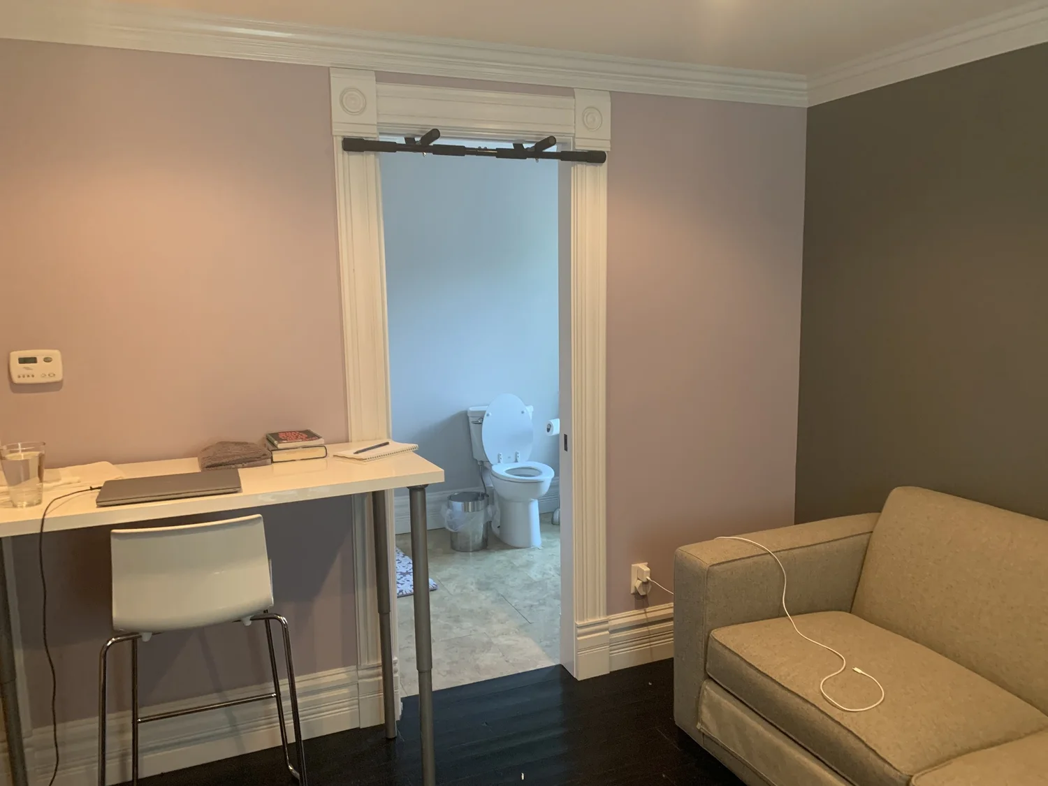 The original guest ensuite before renovation