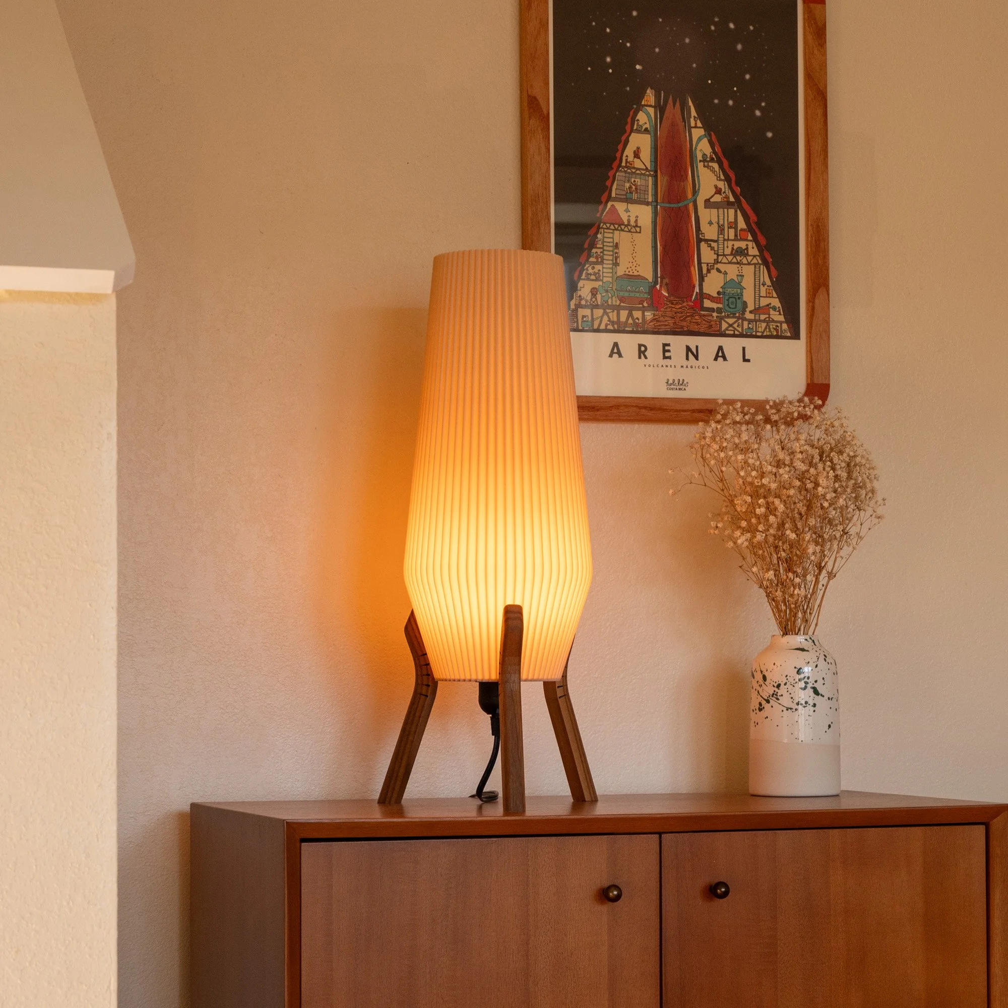 MCM Lamp Product Photo 05.jpeg