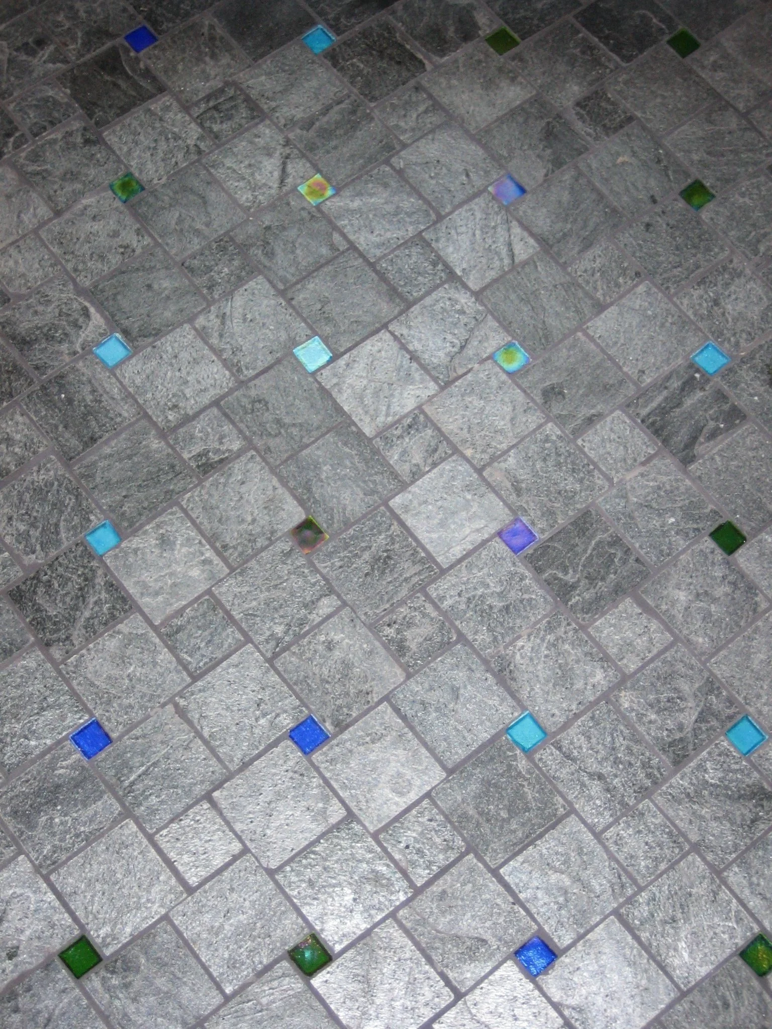32- complex pattern made from 12%22 x 12%22 tiles.JPG