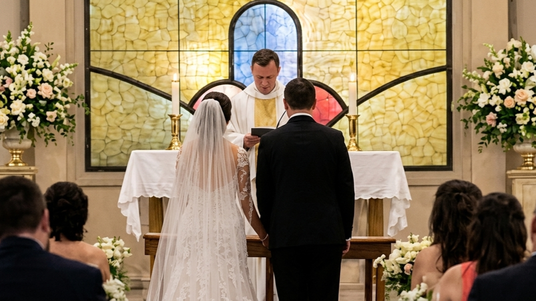 Photographer’s Wide Angle Shot Of A Couple At The Altar, Makes Church Famous For The Wrong Reasons