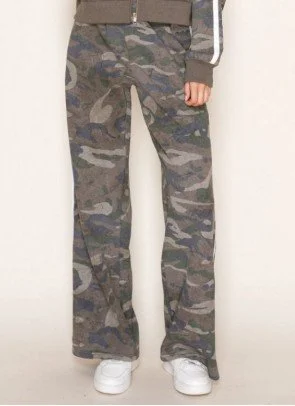 Camo Jogger 2.jpg