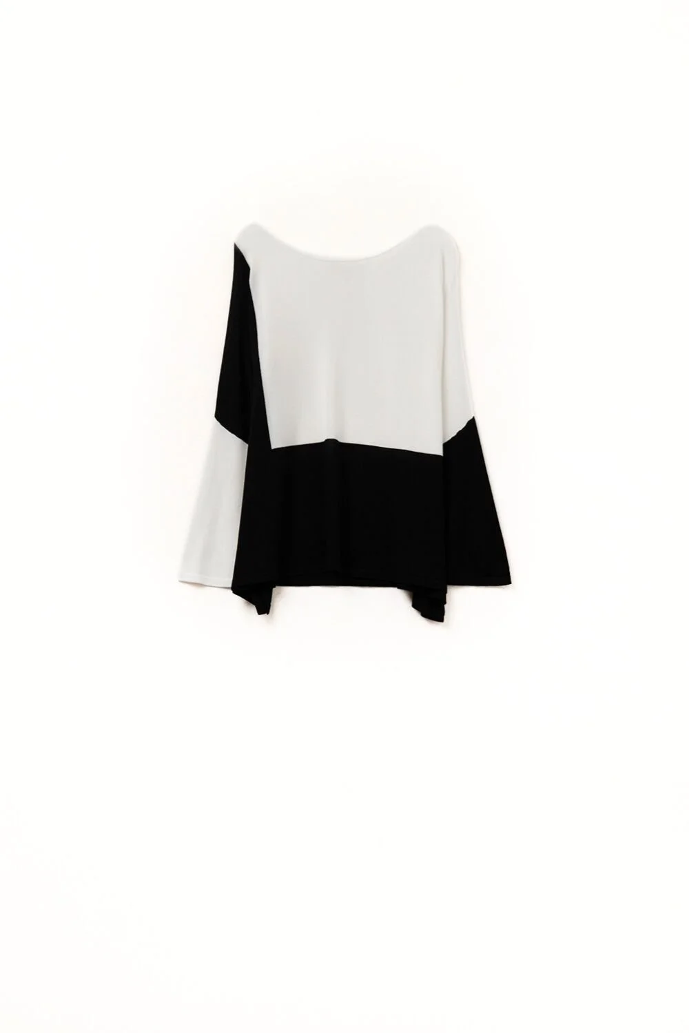Batwing-blk-white color-block-sweater1.jpg
