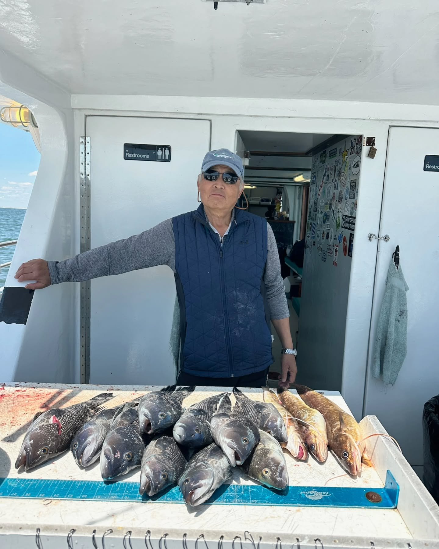 Absolutely beautiful day on the Ocean today, for a change. Besides for the current, we had very little drift all day. Decided to bounce around some very small pieces that we haven't explored yet this year. Pretty much every piece had drop and reel ac