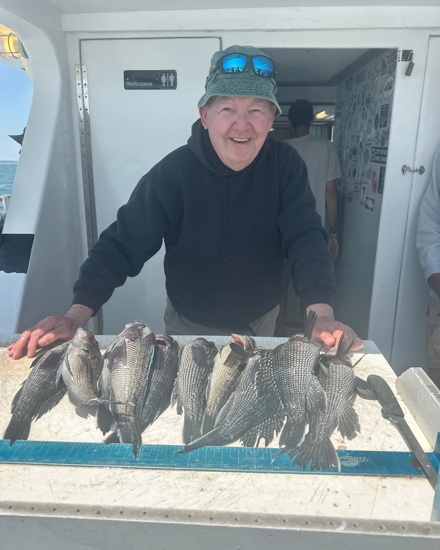 Beautiful day on the ocean again today. Started out in the area we have been fishing and found hot and heavy action instantly. Couldn't even hit the bottom on most drops. Loads and loads of shorts made it difficult to get through to the keepers. Took