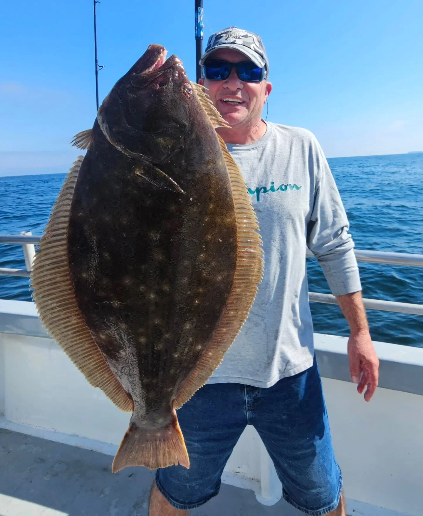Steamed out this morning with a nice group, not really knowing what to expect with the hard south blow overnight. Had a big swell left over but it was very fishable. Saw bites right off the bat with a decent pick of shorts and a few keepers coming up