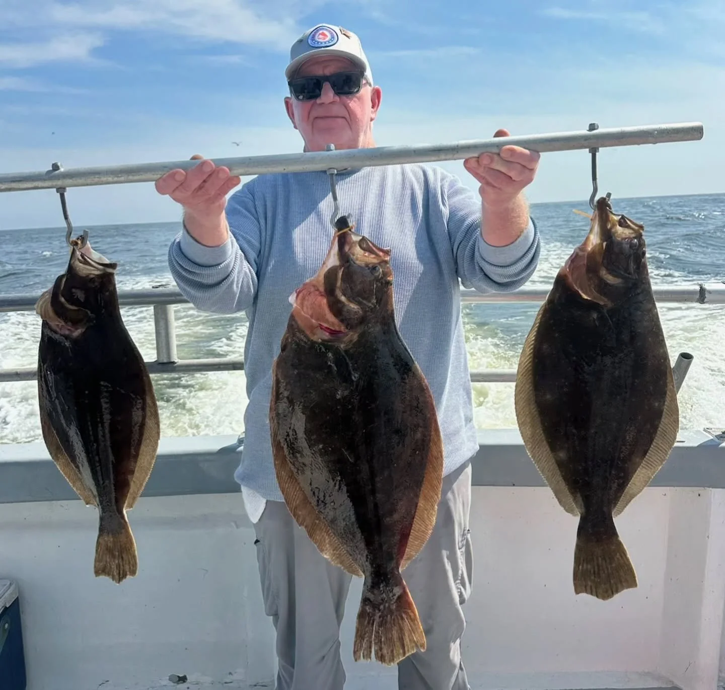 Another drop dead gorgeous day on the fluke grounds today. Steamed right to where we had the best life yesterday to only find a couple of keepers and a handful of shorts. Knew it wasn't going to happen so took off. Looked all over the place, not find