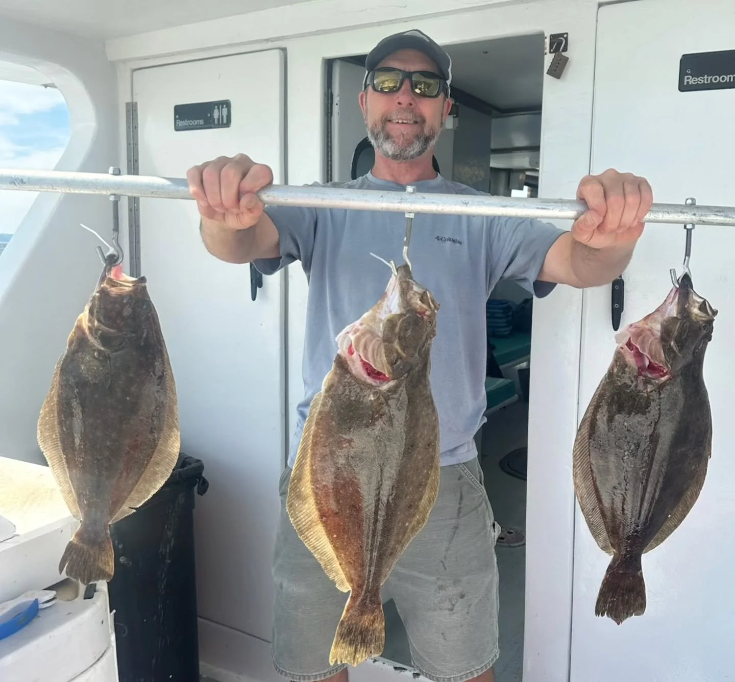 Got down to the dock this morning and felt a breeze from a direction that it was not supposed to be in, and immediately knew we were in trouble today. The NE wind that was supposed to hold off until tonight started at about 7am this morning, go figur