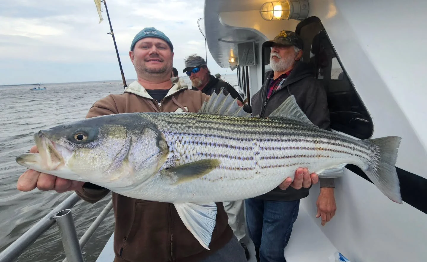 Great weather and great fishing today! Found fish immediately again today with nice long drifts catching fish the whole way. Never hot and heavy but steady with a couple on at a time throughout the drifts. Once the tide slowed we took a look around, 