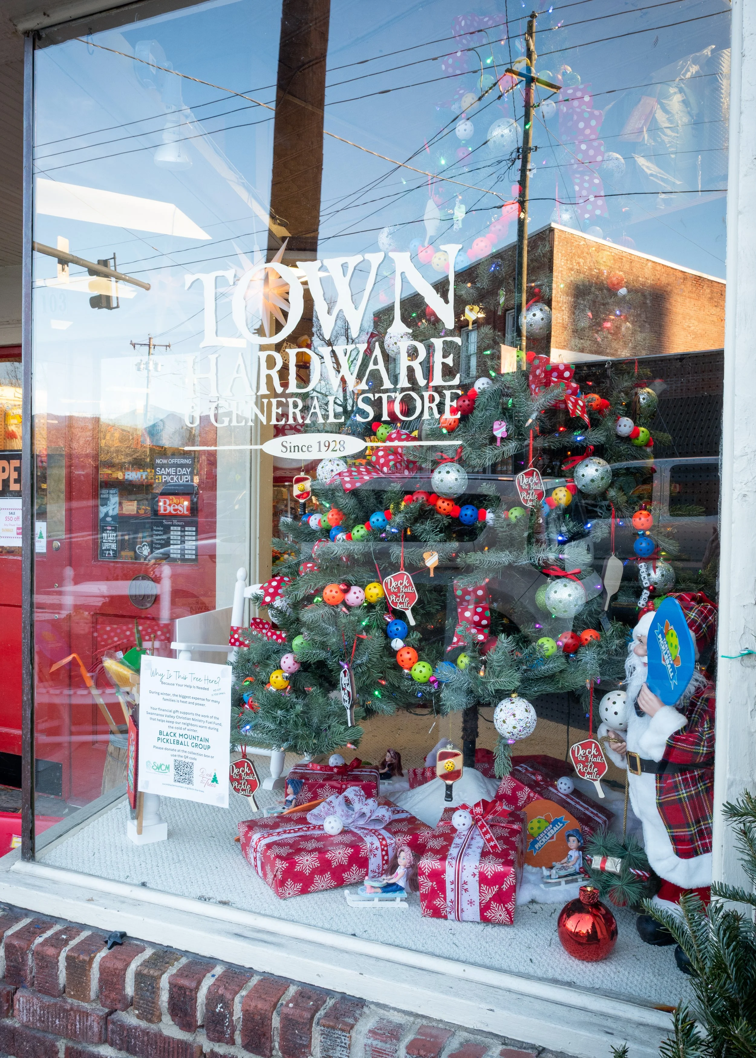 Black Mountain Pickleball Group (at Town Hardware)