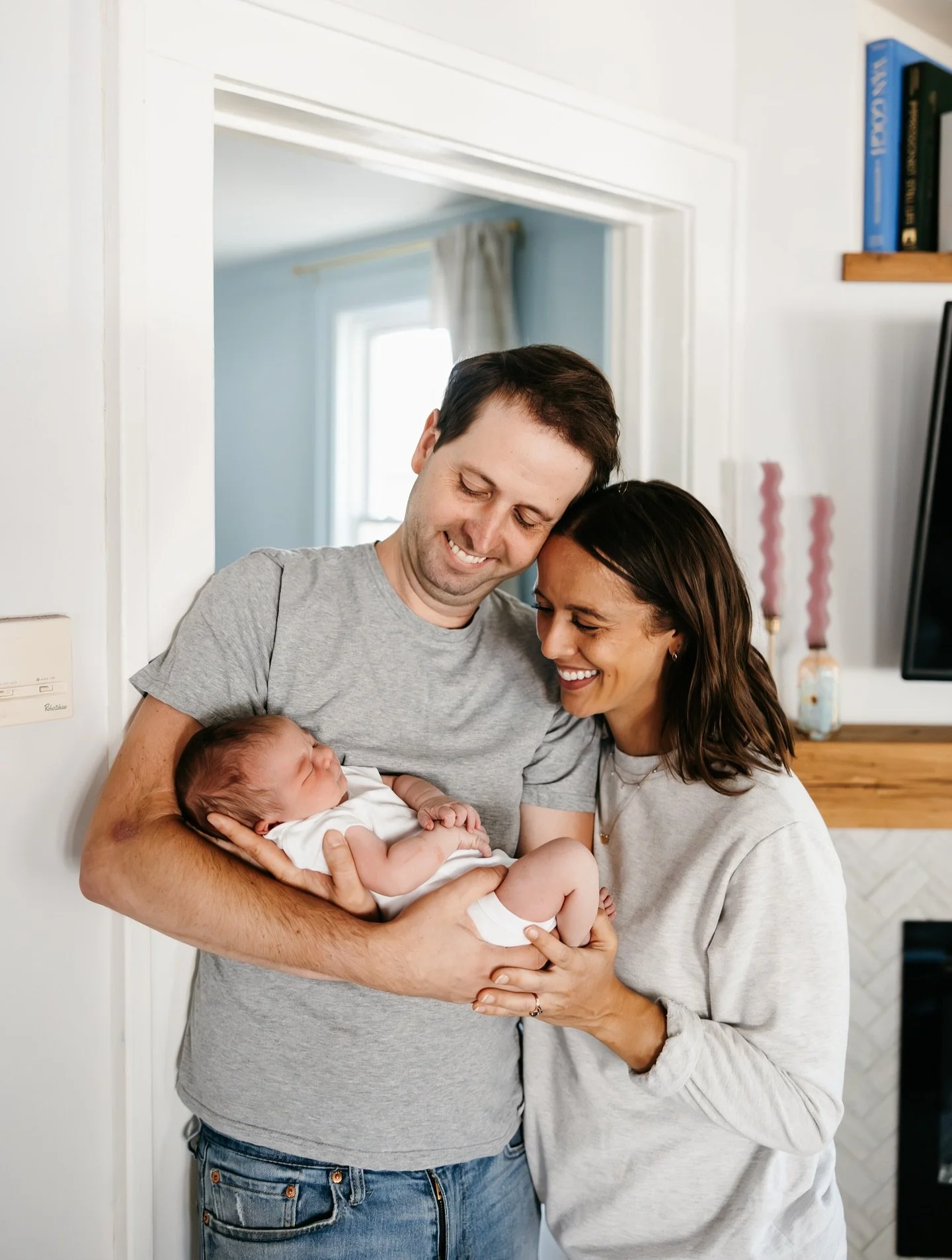 Lola Jo Reopelle ✨ She came into our lives one week ago and I&rsquo;m still speechless. She is love and light and joy and I can&rsquo;t believe I get to know her forever.

📸 The hugest shout out to @lexiryanphoto who captured these beautiful moments