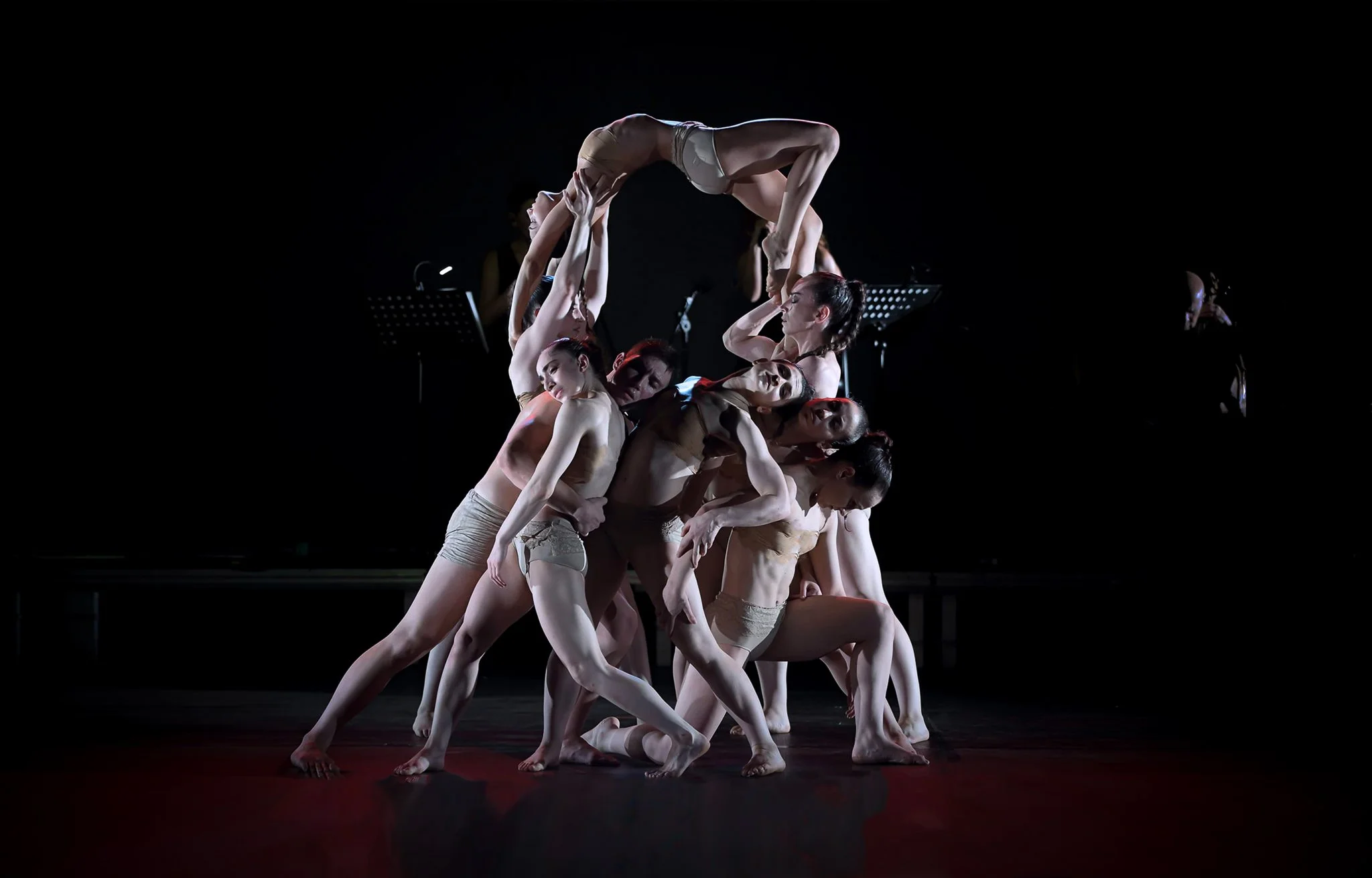 9-Mvula_Sungani_Physical_Dance_Emanuela_Bianchini_étoile_DELEDDA_Tharros.jpg