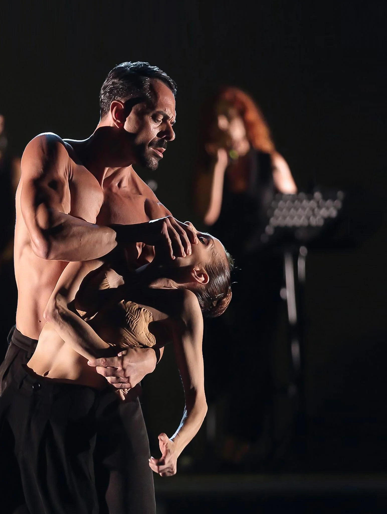 8-Mvula_Sungani_Physical_Dance_Emanuela_Bianchini_étoile_DELEDDA_Tharros.jpg