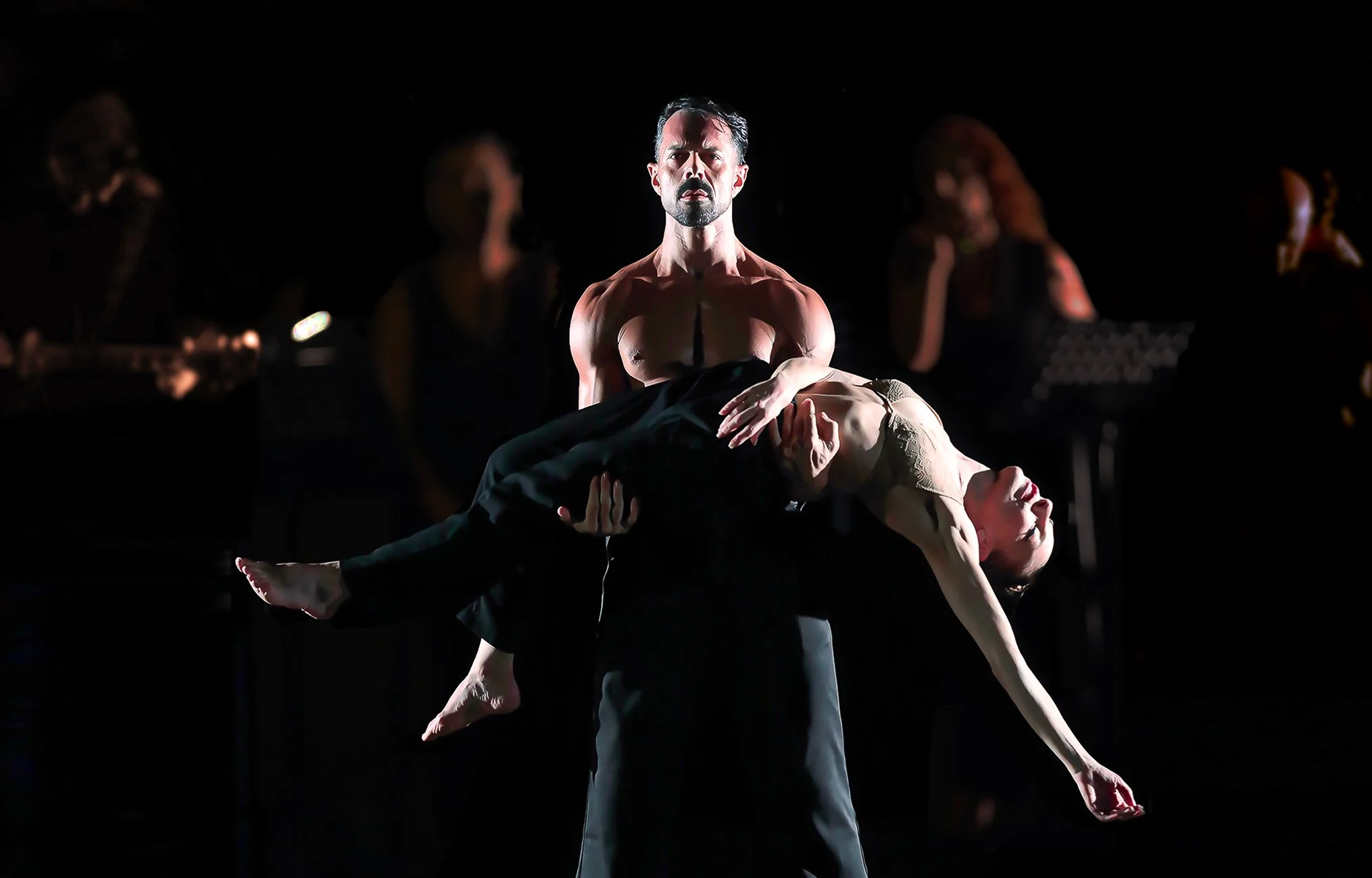 1-Mvula_Sungani_Physical_Dance_Emanuela_Bianchini_étoile_DELEDDA_Tharros.jpg