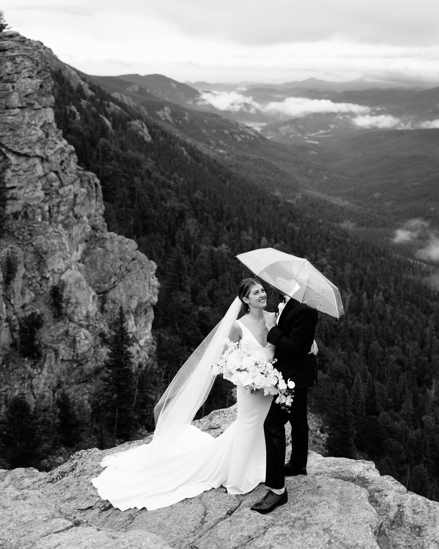 Always torn between a b&amp;w and color! Which is your favorite from this mountaintop elopement?

🏷️
#Coloradoelopementphotographer #coloradoelopement #elopementphotographer #microweddingphotographer #pnwelopement #pnwelopementphotographer #utahelop