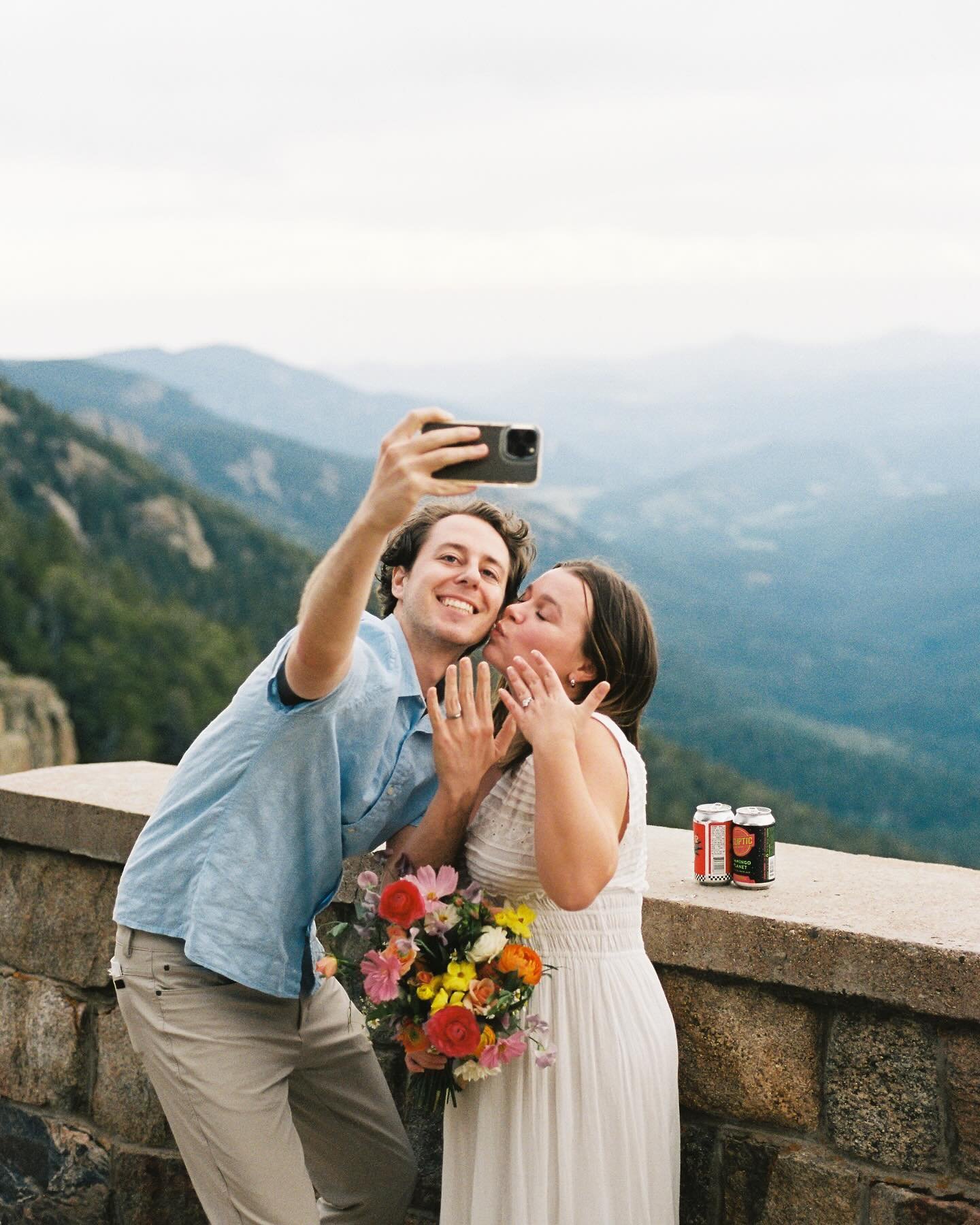 Time to BeReal. Elopement style. 

🏷️
#Coloradoelopementphotographer #coloradoelopement #elopementphotographer #microweddingphotographer #pnwelopement #pnwelopementphotographer #utahelopement #utahelopementphotographer Summer mountain elopement on f