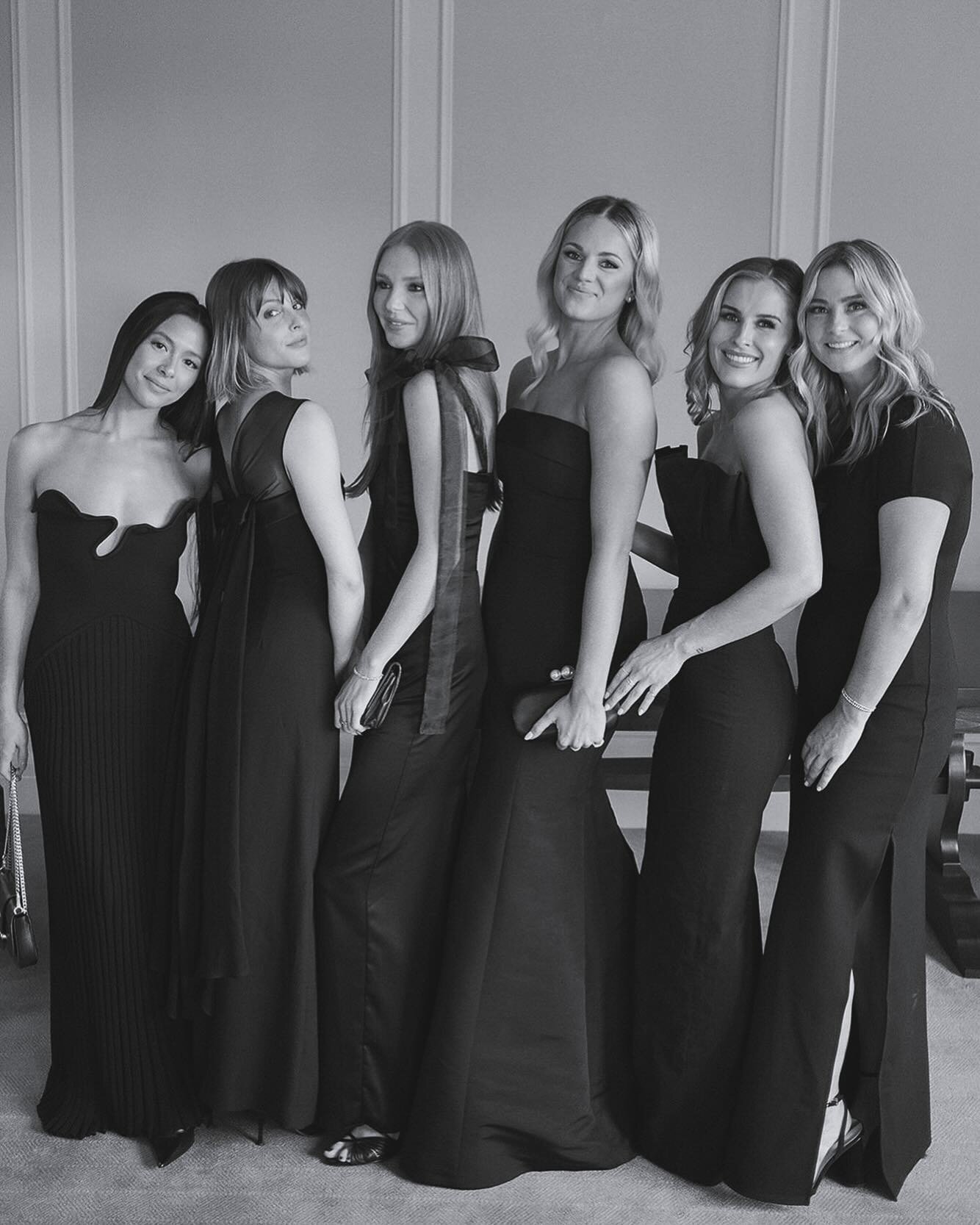Bridesmaid dresses, but make it fashion 💫
Each gown striking and a chic statement. This is the exact reason you let your bridesmaids choose their dresses. 
Photo: @jessicariekephoto 
Beauty:  @missmarissartistry  @themakeupdolls 
#bridesmaids #bride