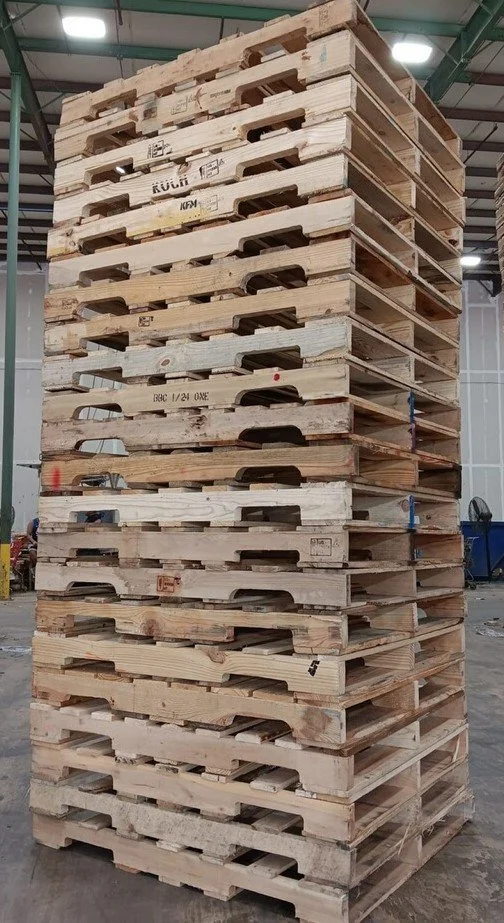 Recycled Grade A1 48 by 40 hardwood pallets stacked up. BEST Savannah area wood pallet distributor, BEST in the Southeast.