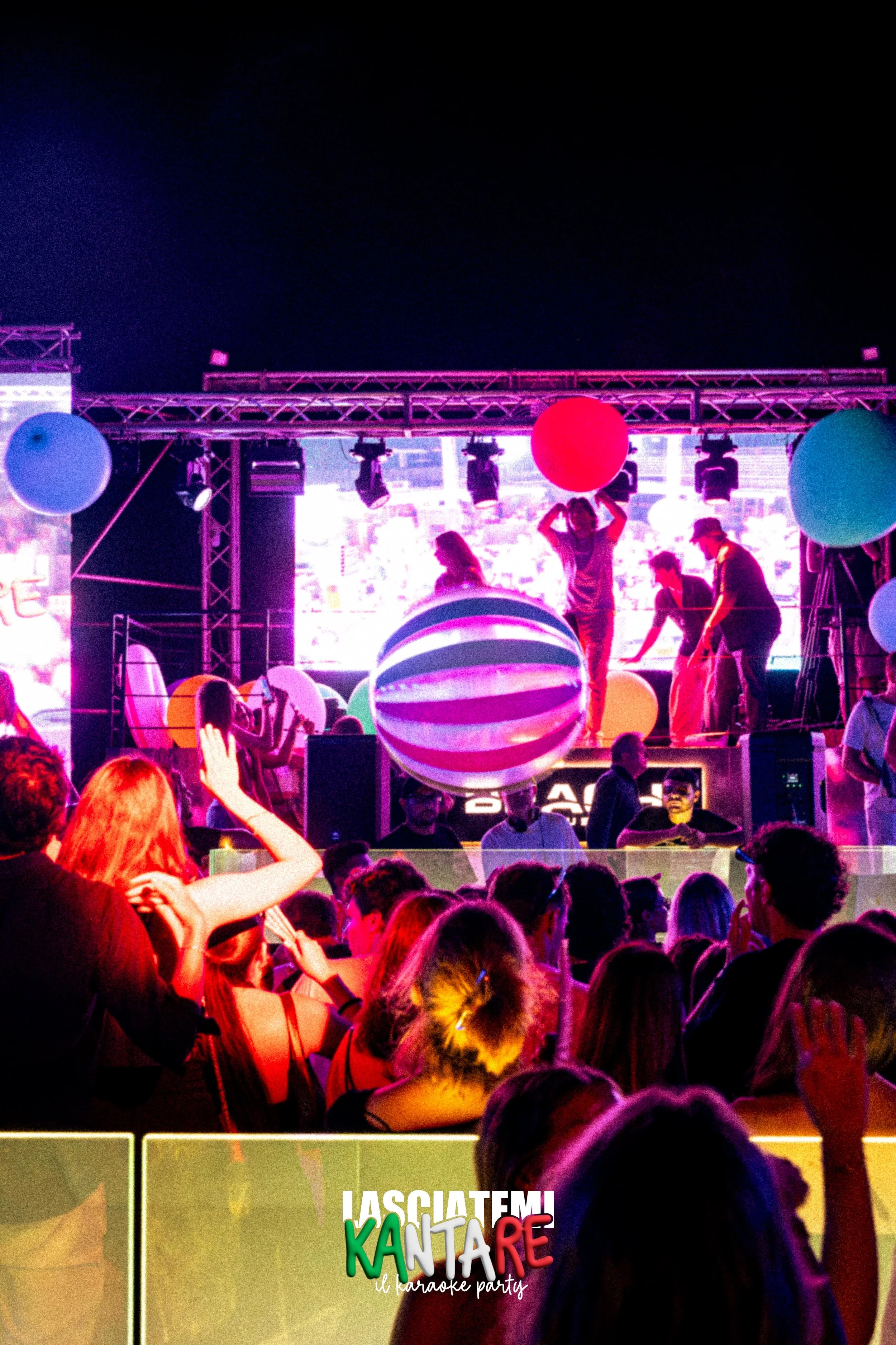 26.07.27 lk beach a-132.jpg