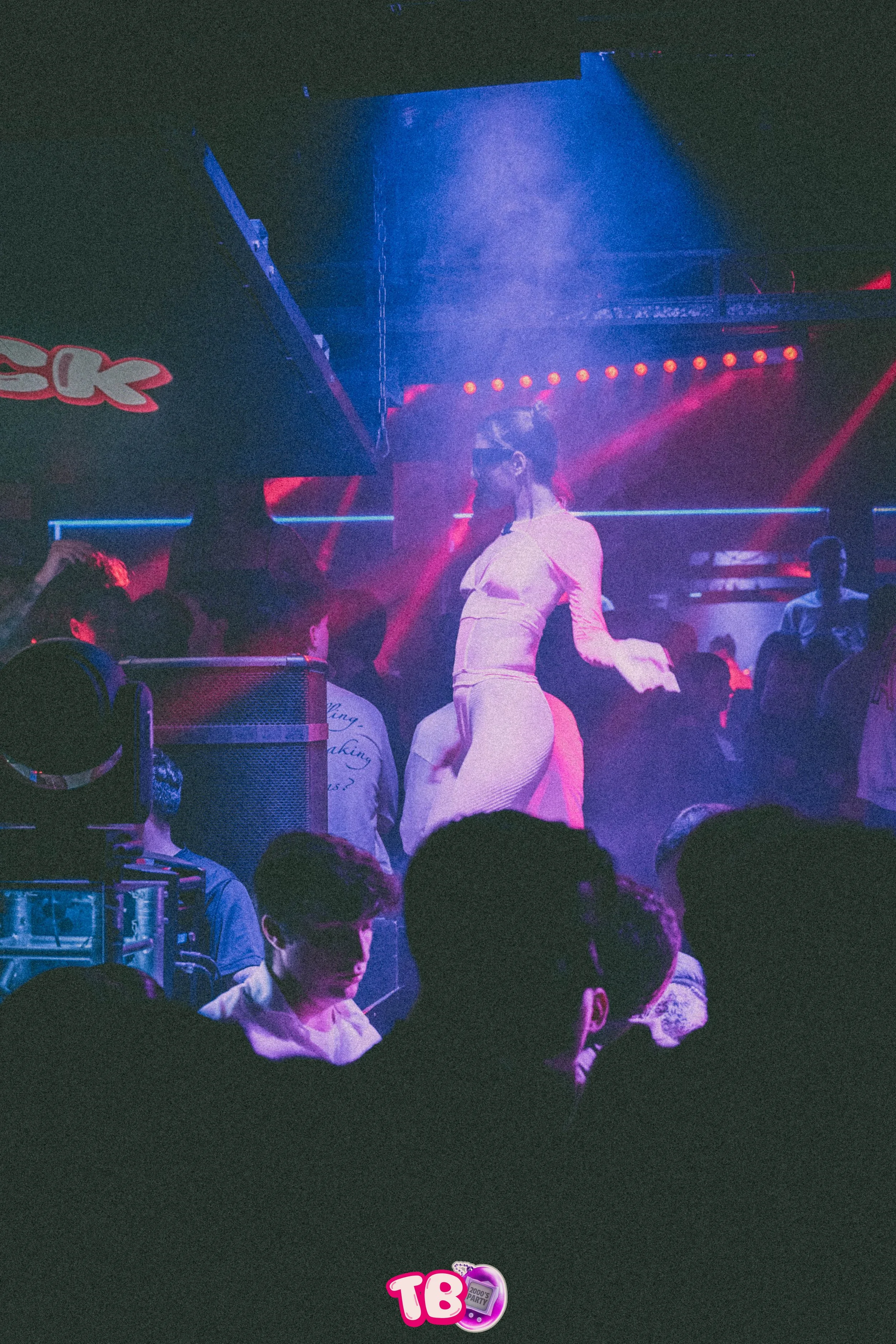 26.01.05 Throwback-81.jpg