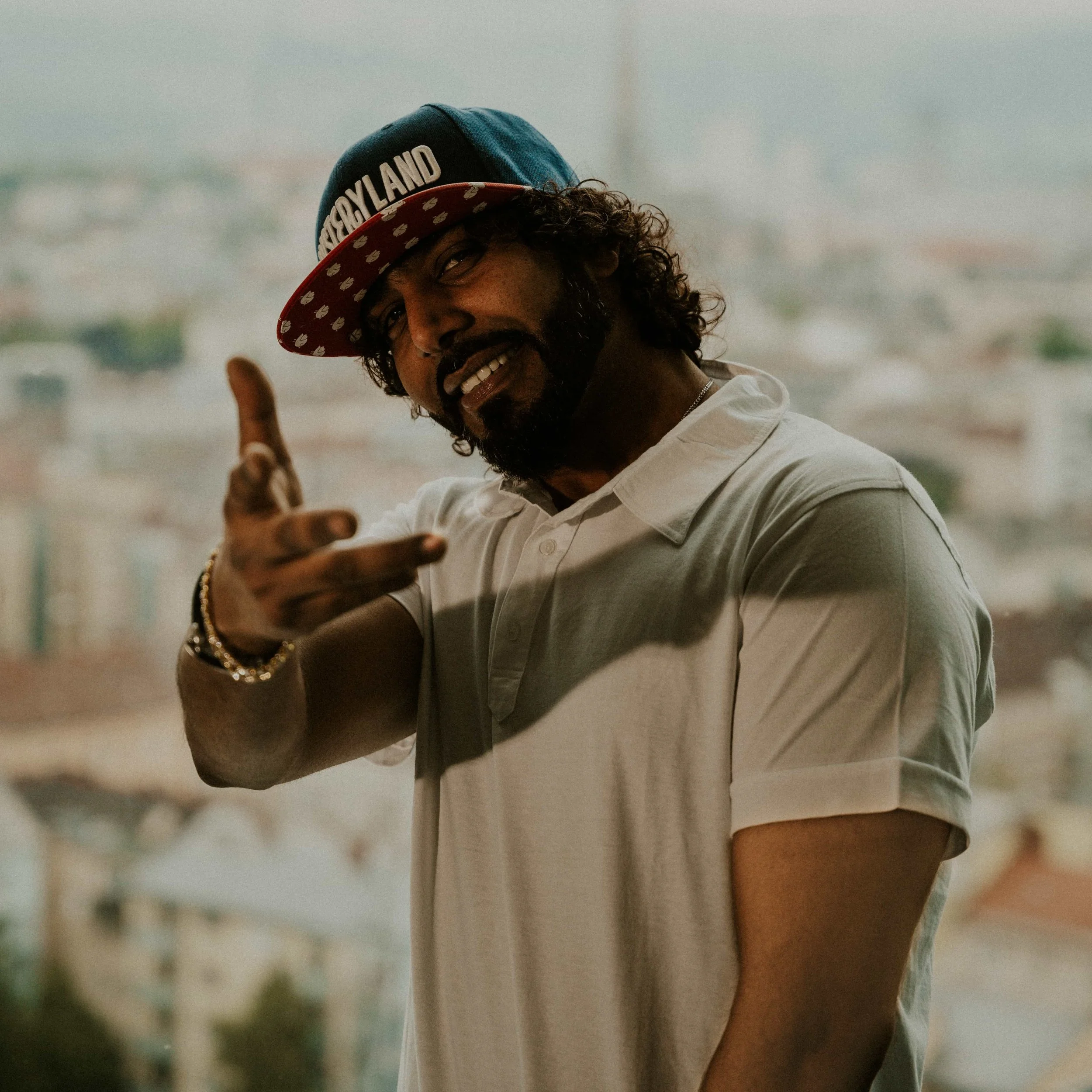portrait-artist-musicvideo-outdoor-linz.jpg