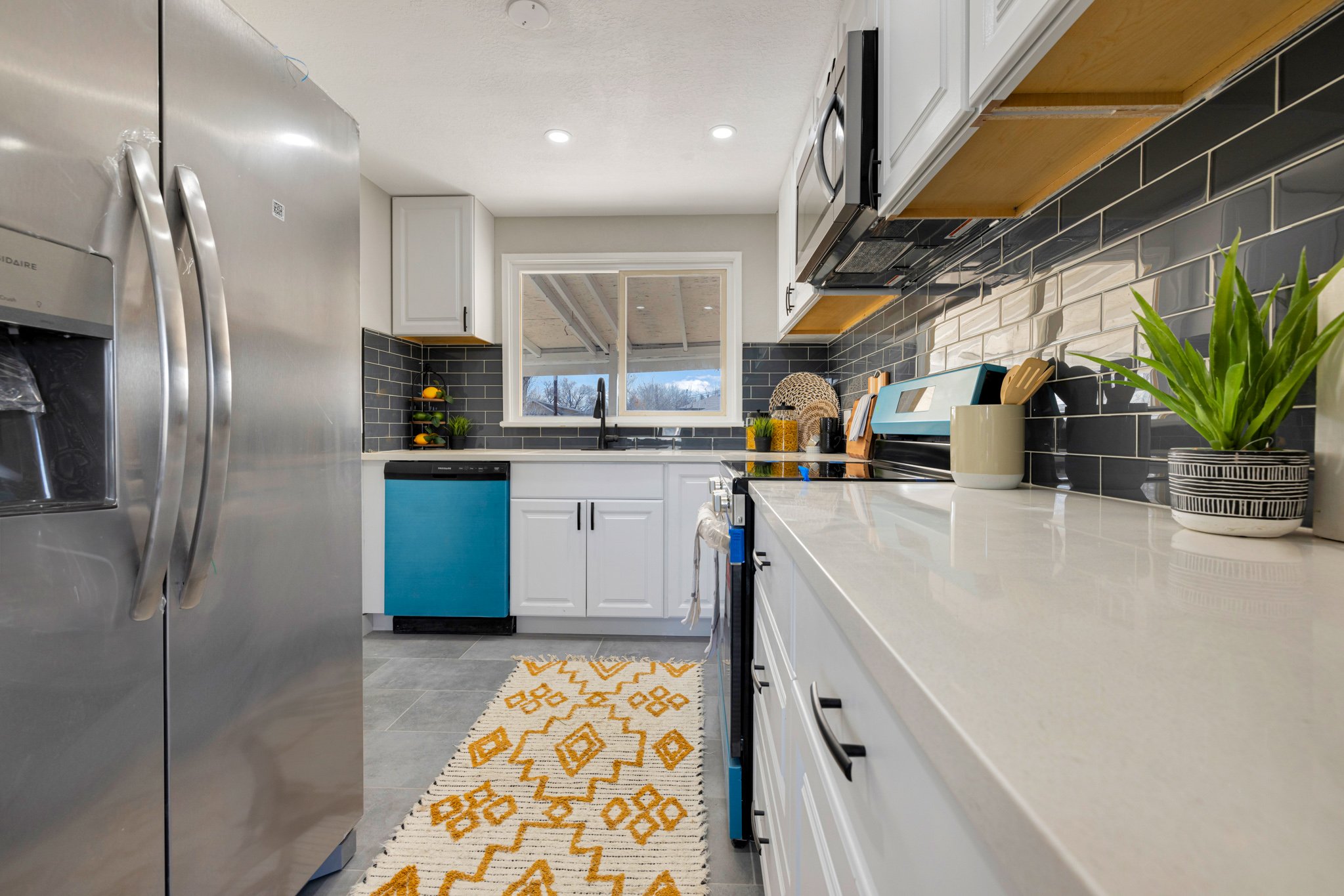 802 Geneva St Aurora CO 80010-5.jpg