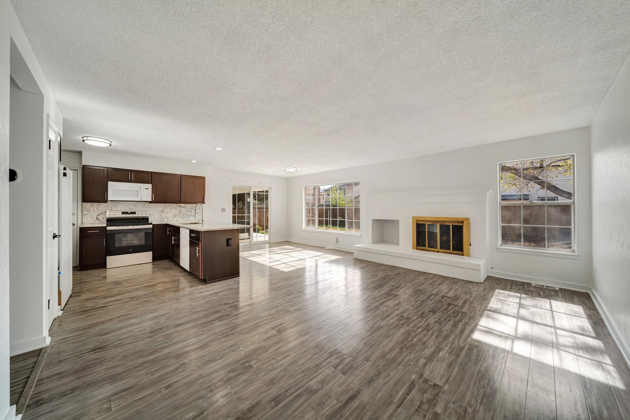 4666 Freeport Wy, Denver CO 80239-7.jpg