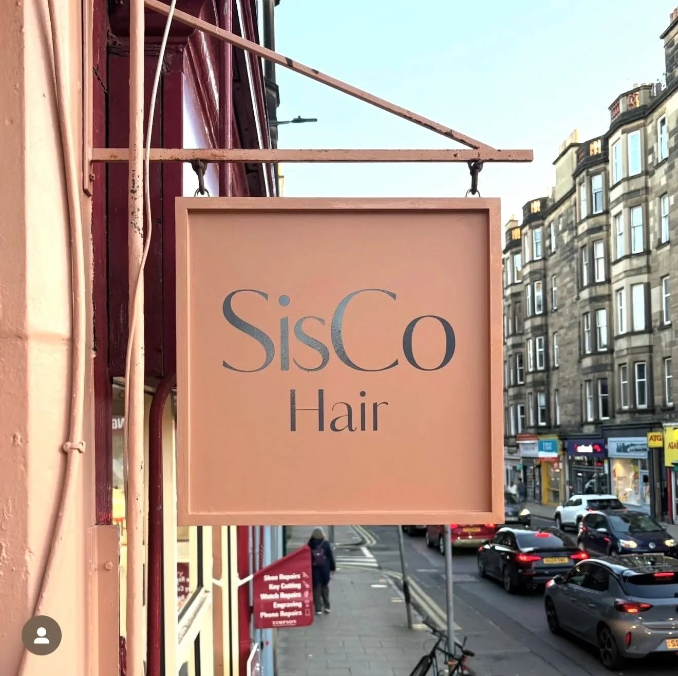 After nearly 10 years of that bloody grey sign and getting asked lots of times if we do nails because the sign says we do- today we finally got our new sign- after travelling up to the beautiful north of Scotland 🏴󠁧󠁢󠁳󠁣󠁴󠁿 I saw @thomas_paints w