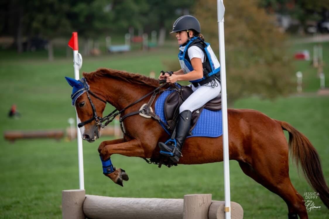 ⭐️ 2023 USEA Area II Year End Awards of Excellence ⭐️
🥇 Lillian Goeller &amp; Amy&rsquo;s 1st Love
🏆 Area II Junior Beginner Novice Trophy

📸 Jessica Duffy for Erin Gilmore Photography

#area2eventing #useaarea2 #2023awardsofexcellence