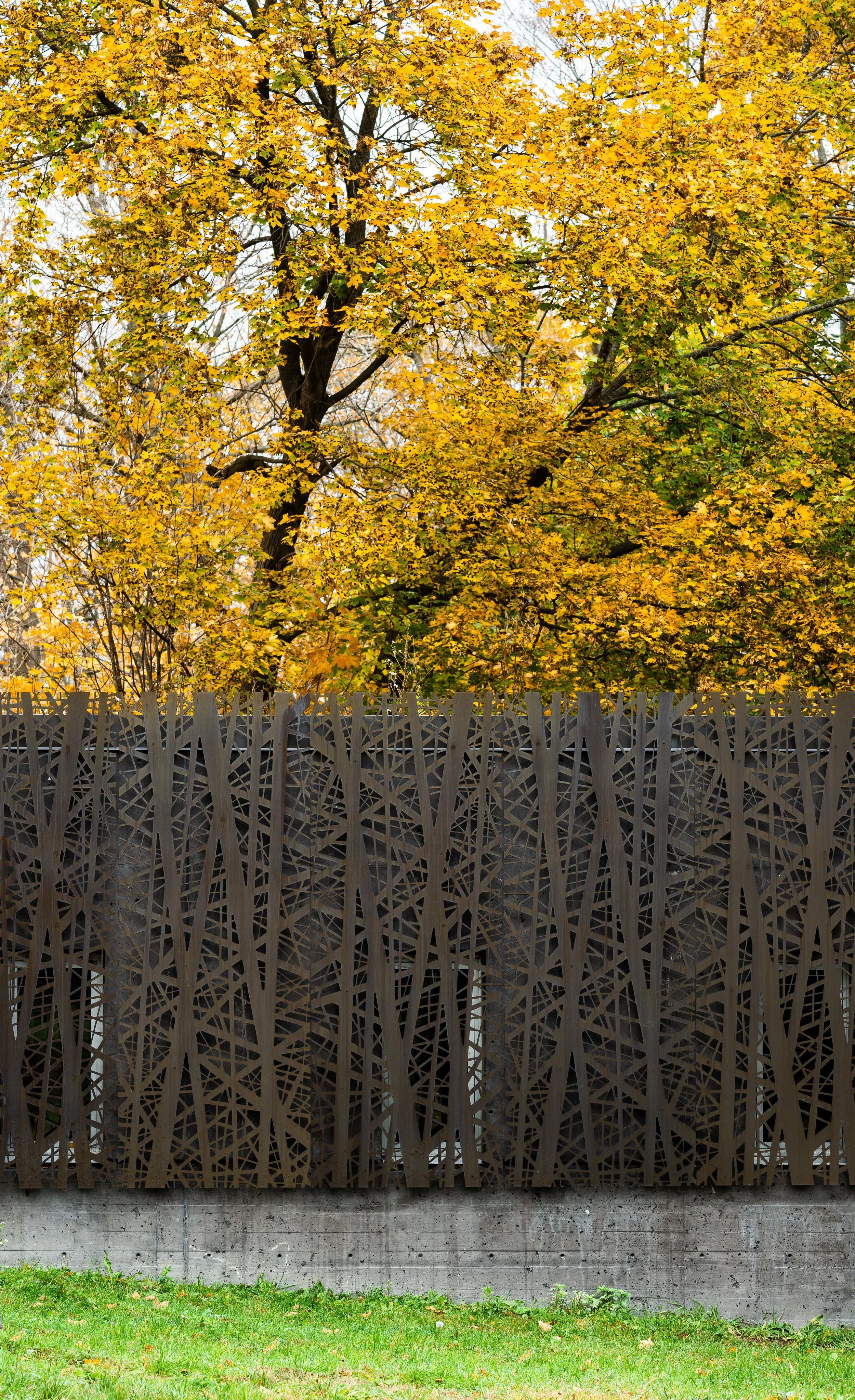 foot-guard-house-screen-2.jpg