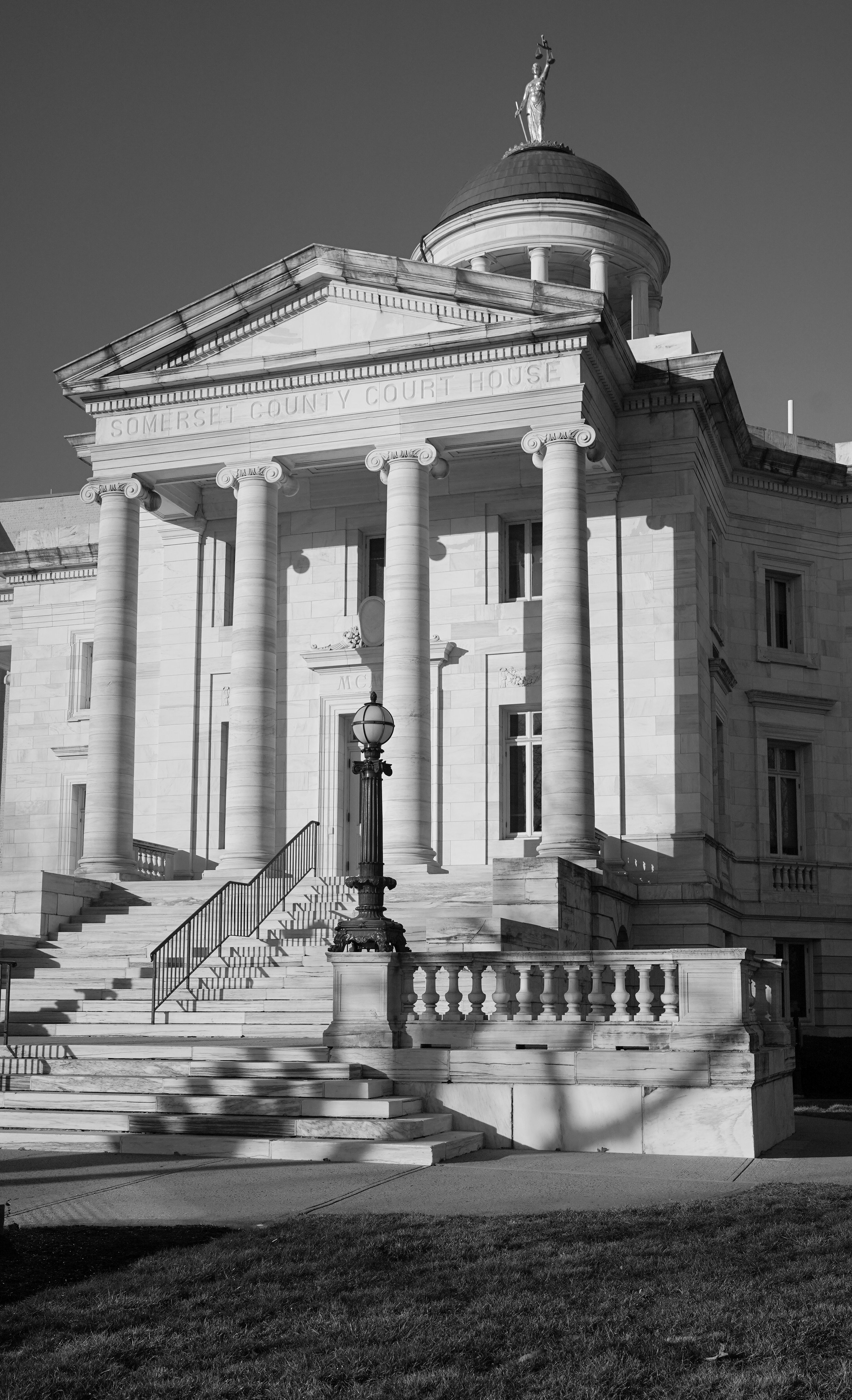 SM - Photo - Couthouse B&W.jpg