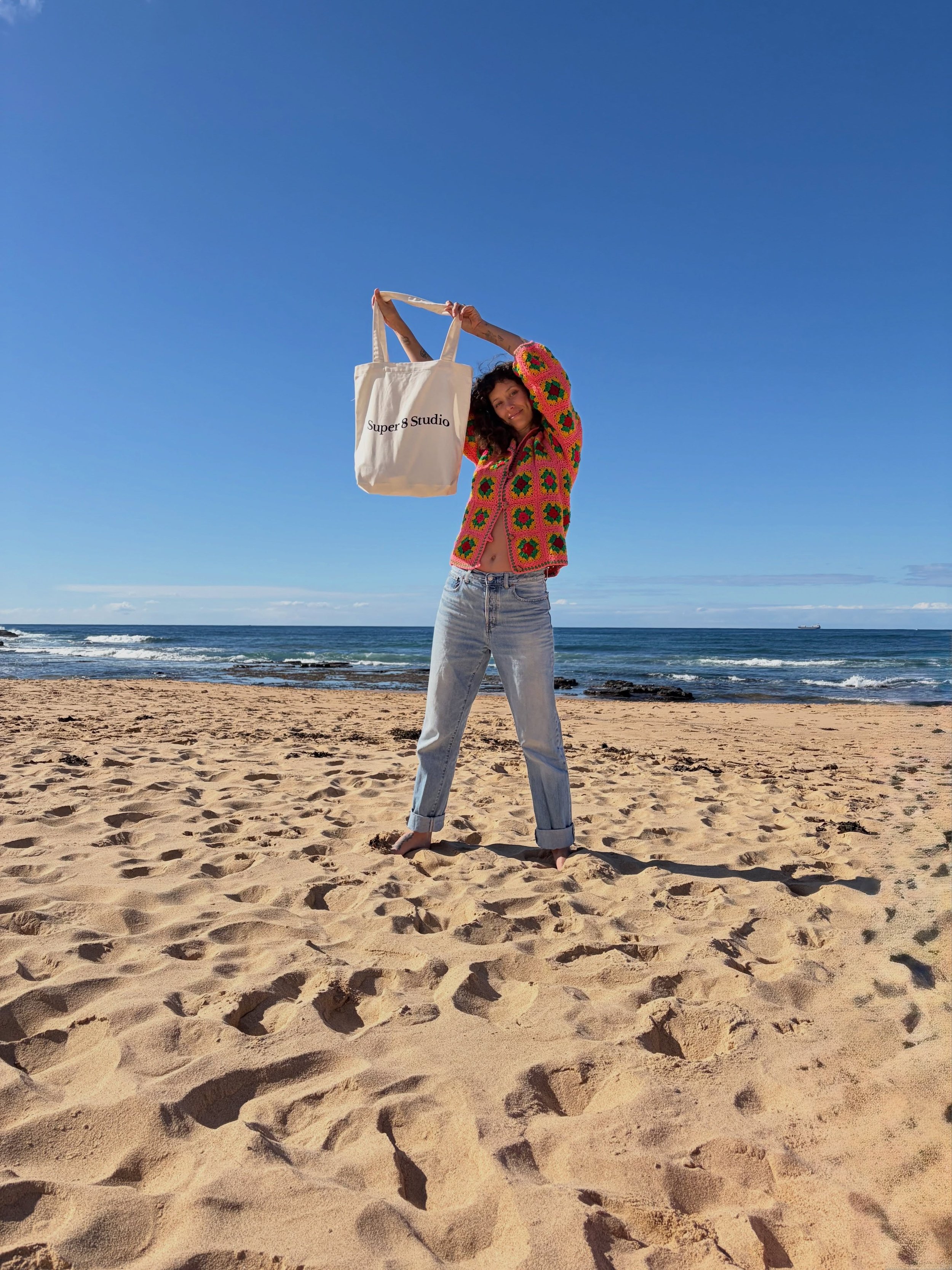 The perfect day tote now available! 🌺

Flowers, farmer&rsquo;s market, airplane travel, a mat towel and water bottle. It&rsquo;s truly a perfect tote. 

Available for purchase on the site, in person OR join the sticker club and win a bag!