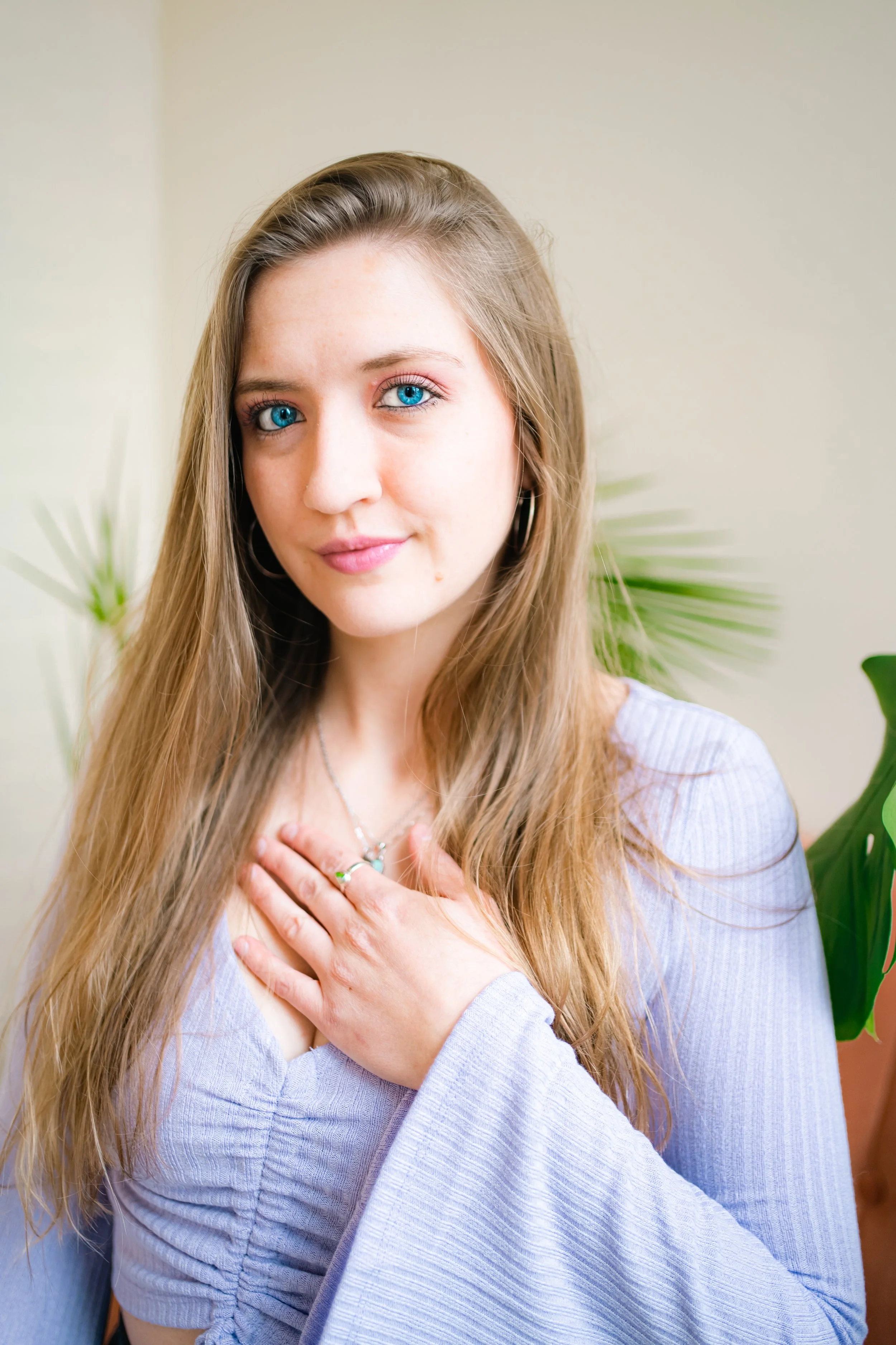 Annie Gee by Darya Sea Films-15.jpg