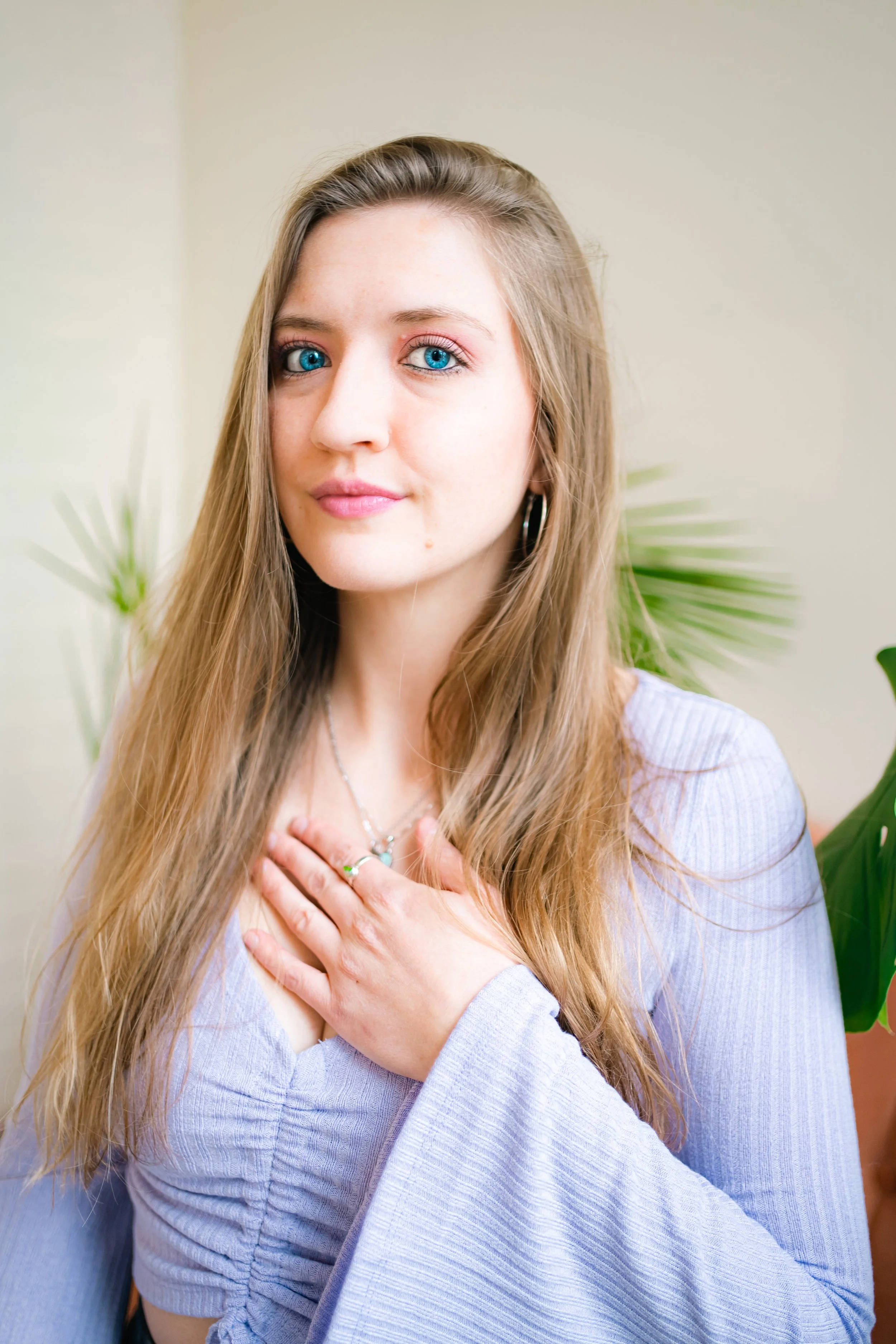 Annie Gee by Darya Sea Films-16.jpg