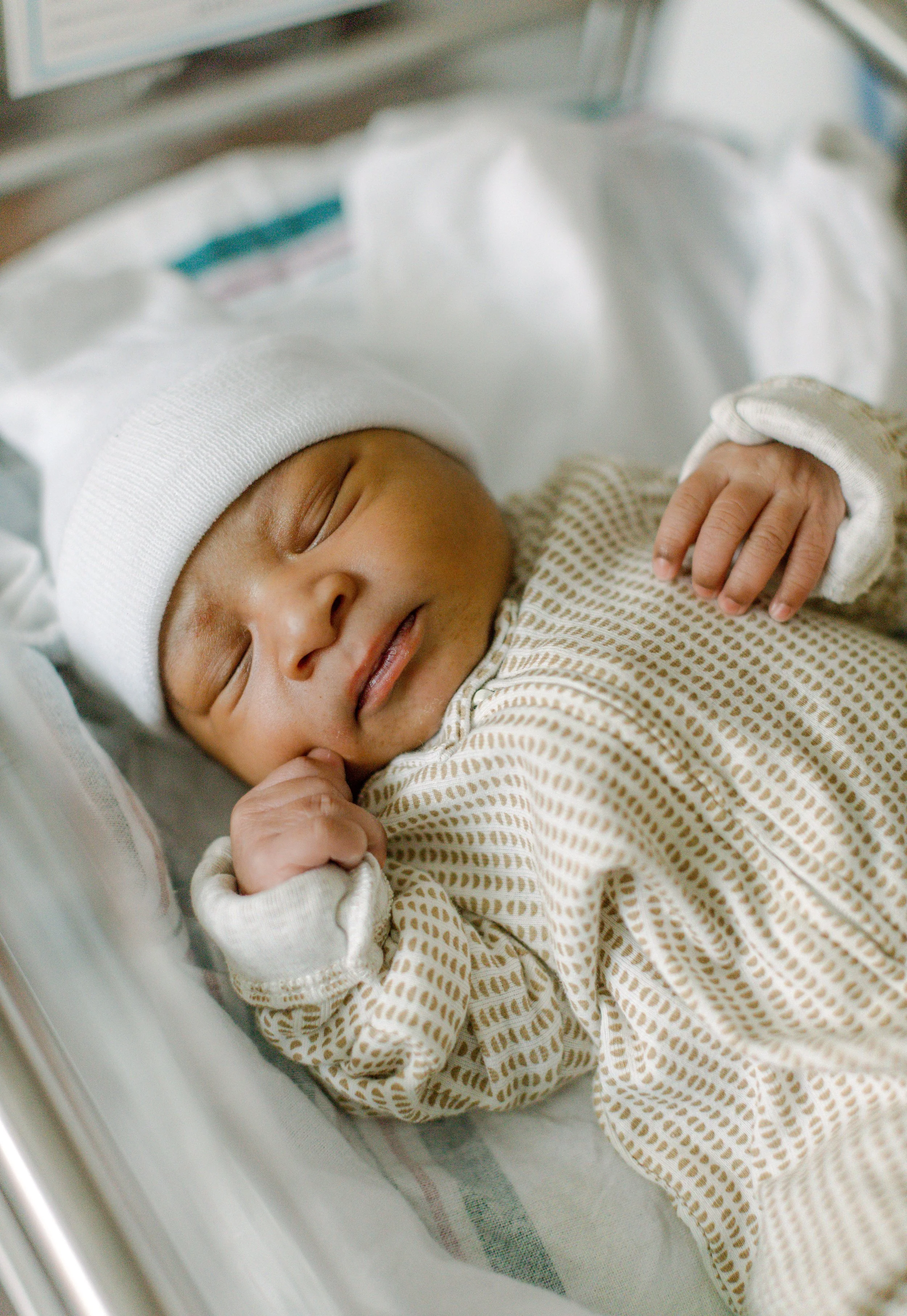 fresh-48-new-orleans-hospital-natural-light-newborn.jpg