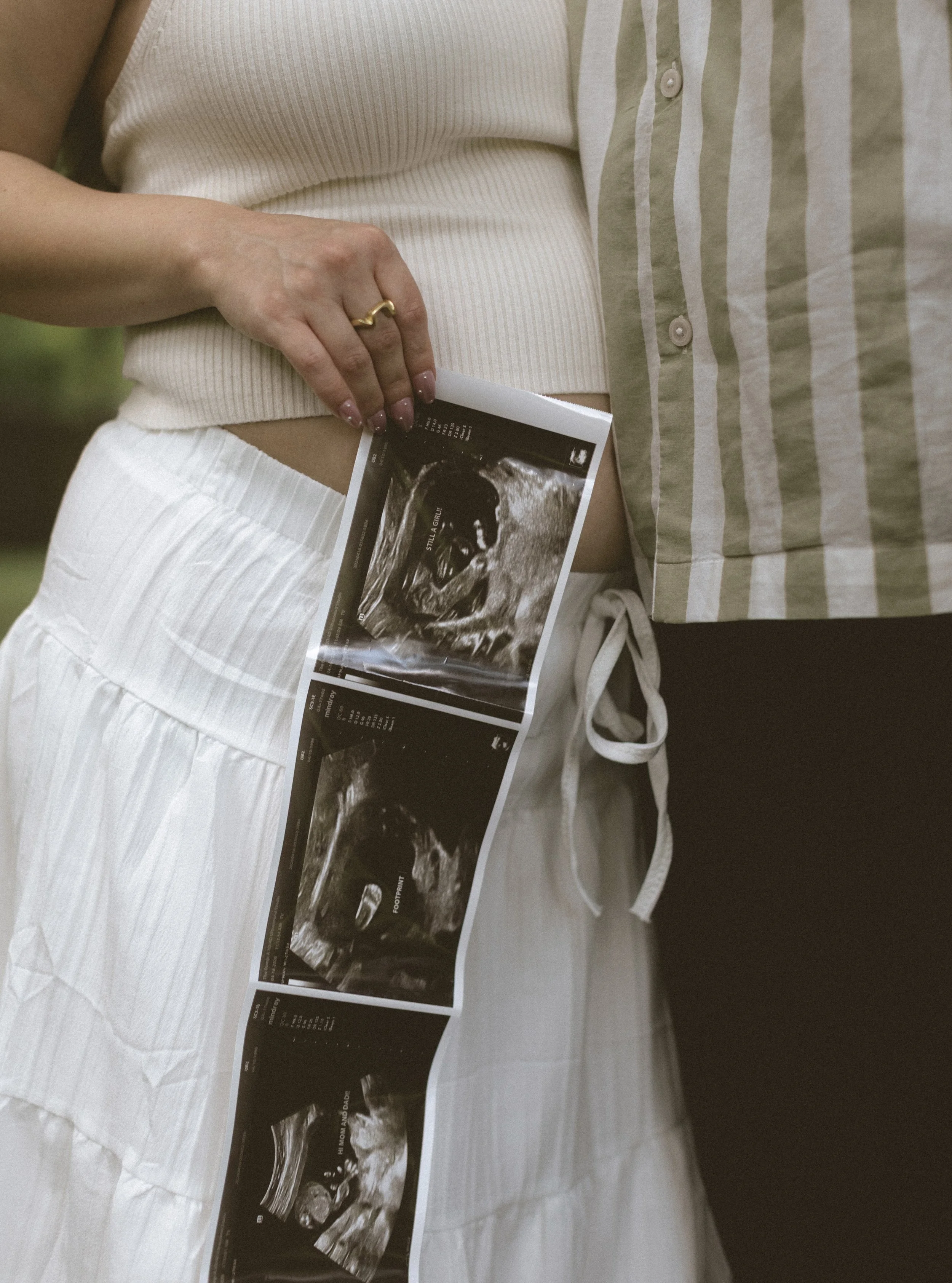 Maternity photos at City Park New Orleans by Payne & Co. Photography