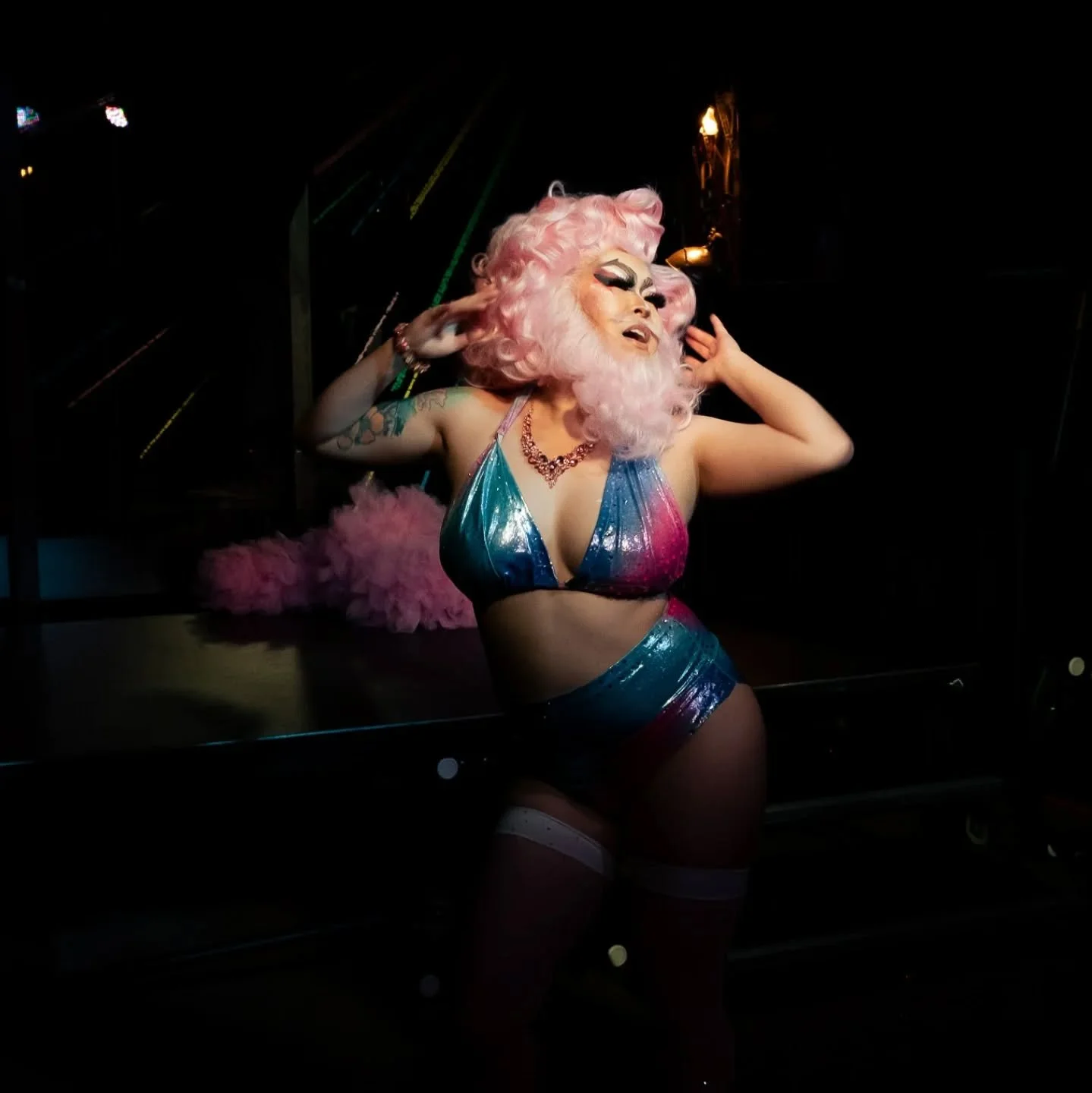 I'm turning 31 in one week! 🥵💦💦 and I do think the work I've done at the gym has been doing me well 😤😤 here's to another 31 years doing drag I hope? 😆

Here's where you can catch a pink pony theydie next: 

🩷 3-23 Detour Brunch hosted by @salf