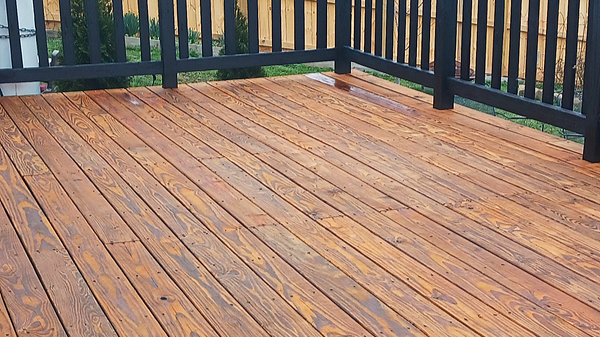 Two tone deck staining in Richmond
