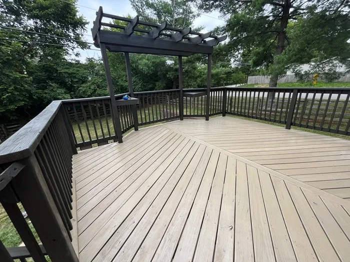 burnt-hickory-taupe-deck-lexington