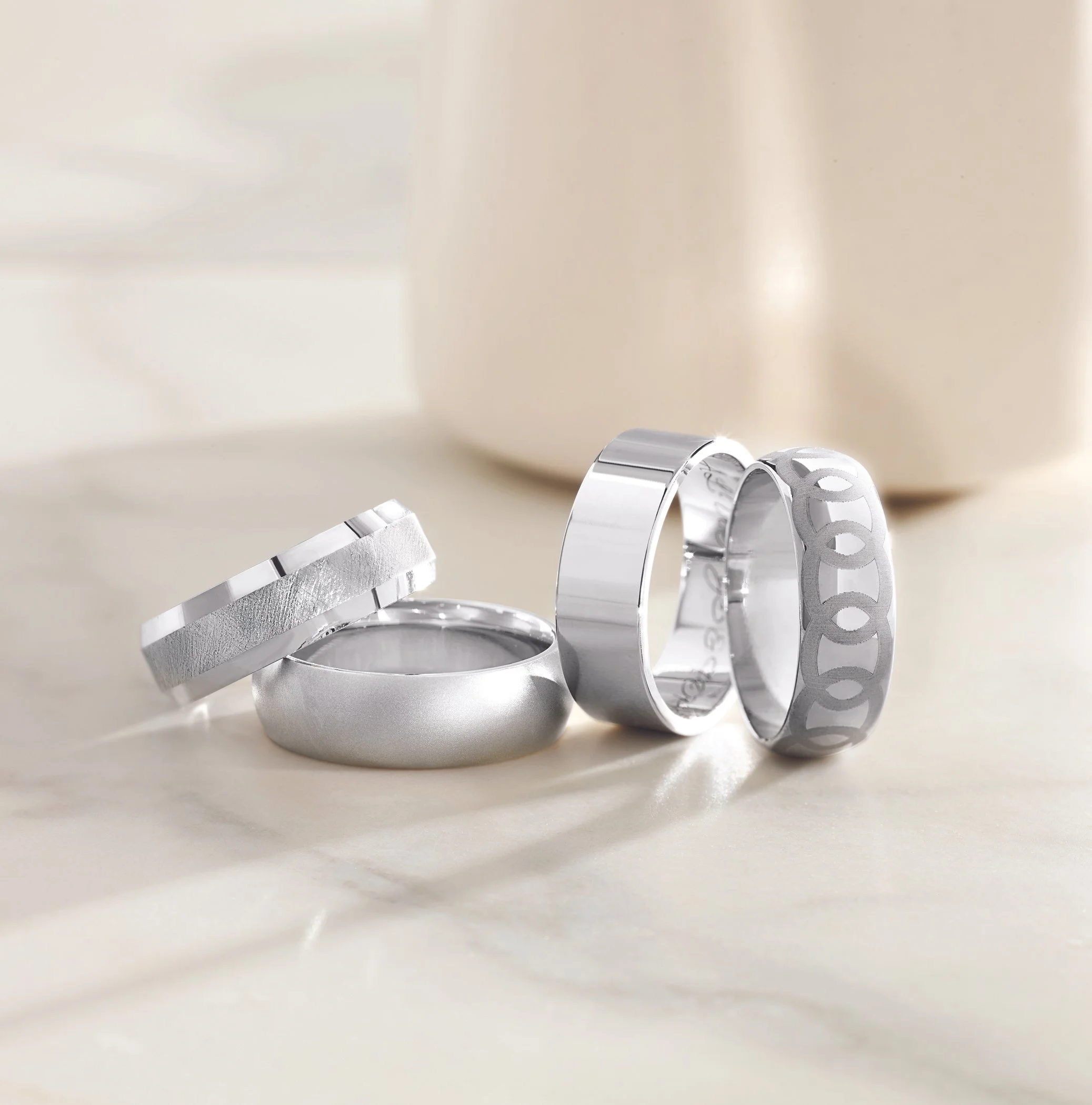 A Complete Guide to Men’s Wedding Bands