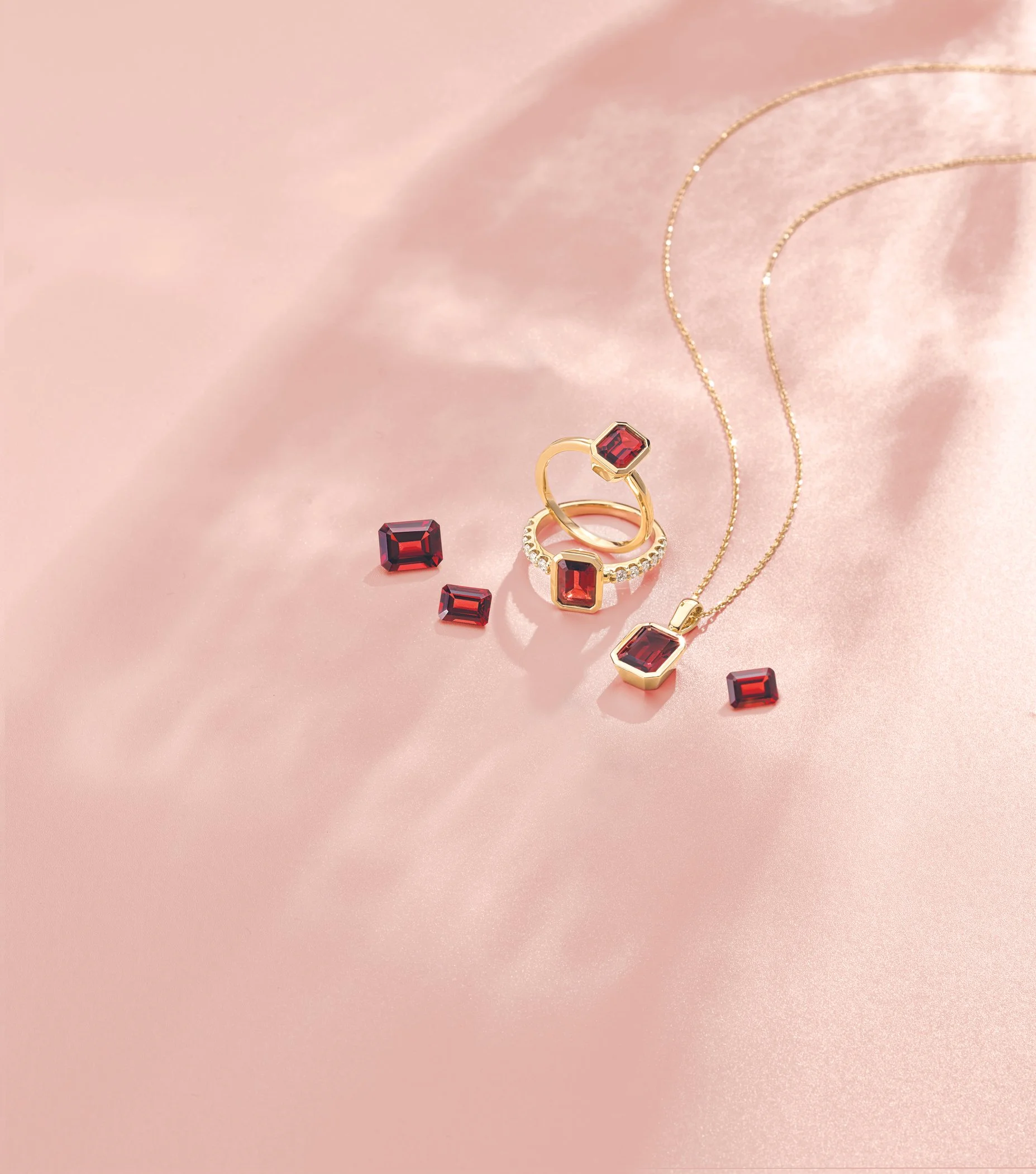 Garnet: January’s Birthstone Full of Color, Meaning, and History