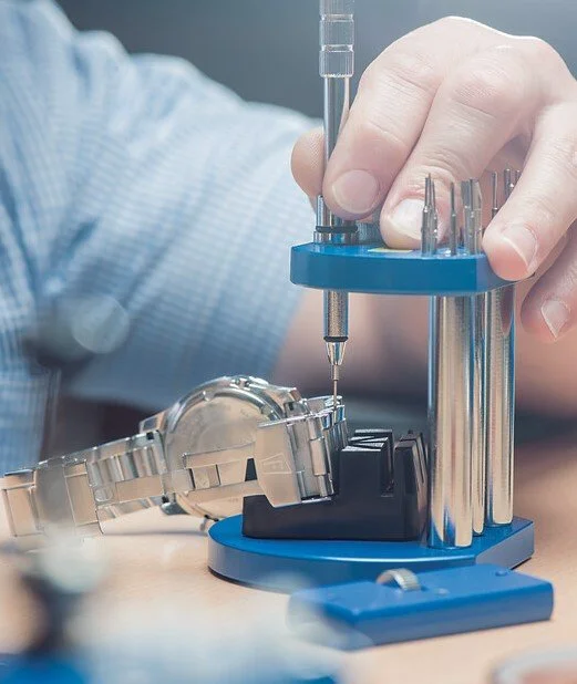 Watch Repair Services at Everglow Jewelry: Professional Watch Repairs, Battery Replacements, Crystal Repair, and More