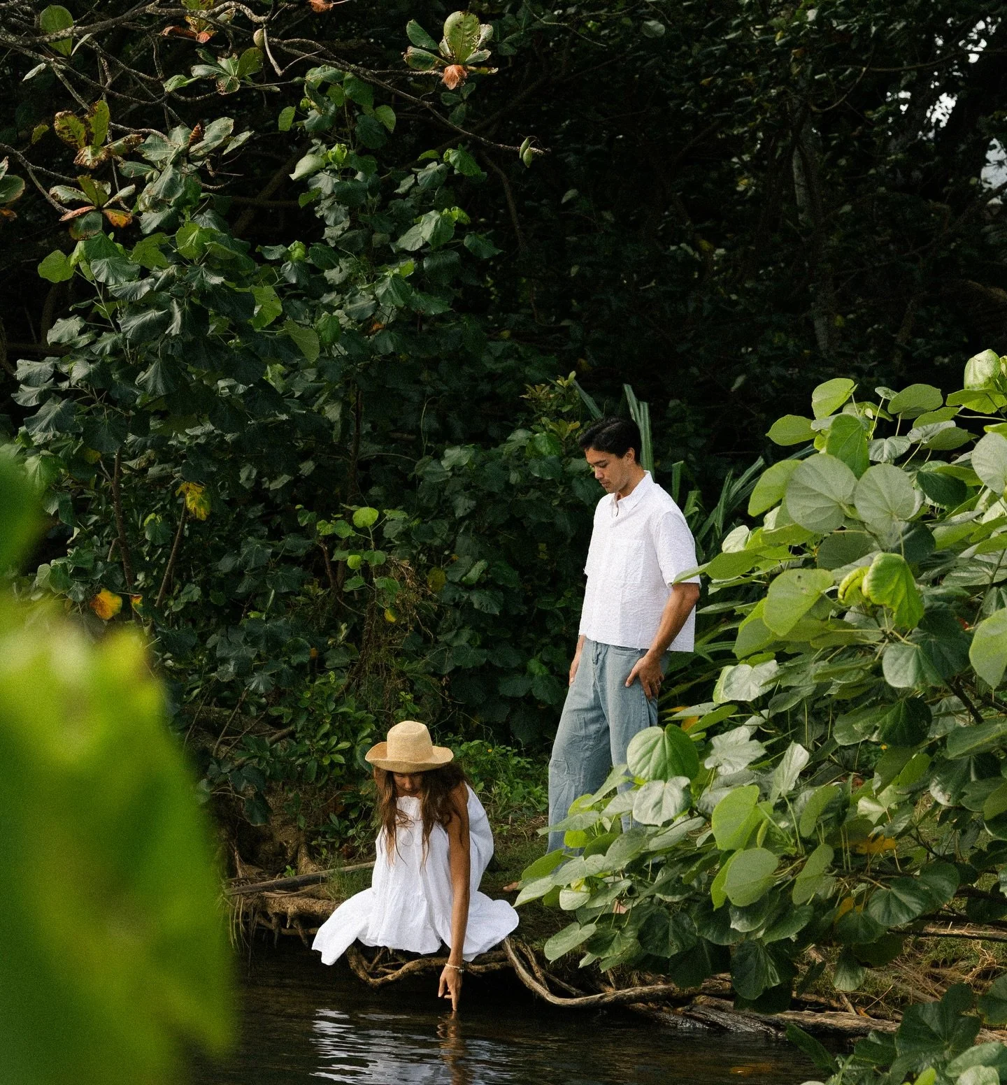 a morning in the gardens with Brandan + Mika 🍃

#dirtybootsandmessyhair #authenticlovemag #777luckyfish #oahuphotographer