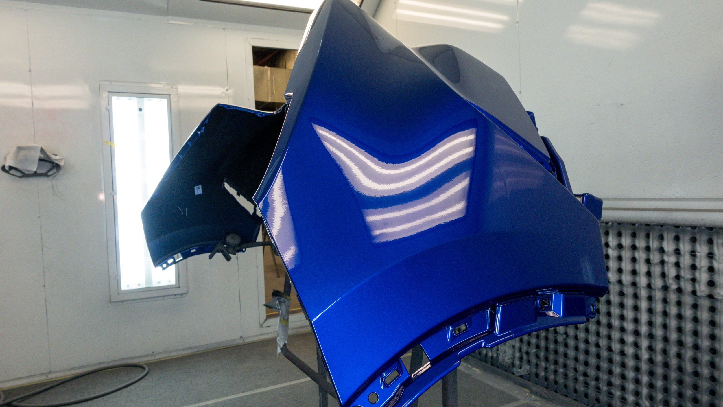 From color matching to intricate designs, our auto body paint shop does it all with precision and attention to detail